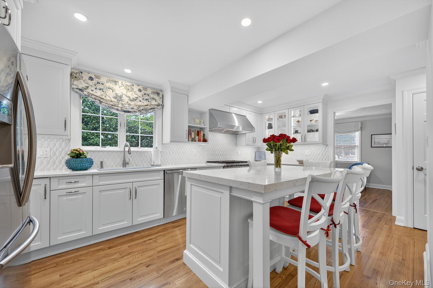 437 Andrews Road, Mineola, NY 11501