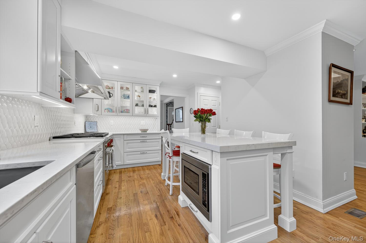 437 Andrews Road, Mineola, NY 11501