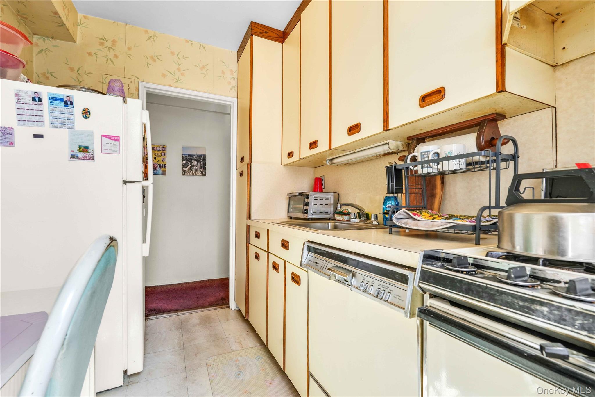 25-18 Union Street # 4G, Flushing, NY 11354