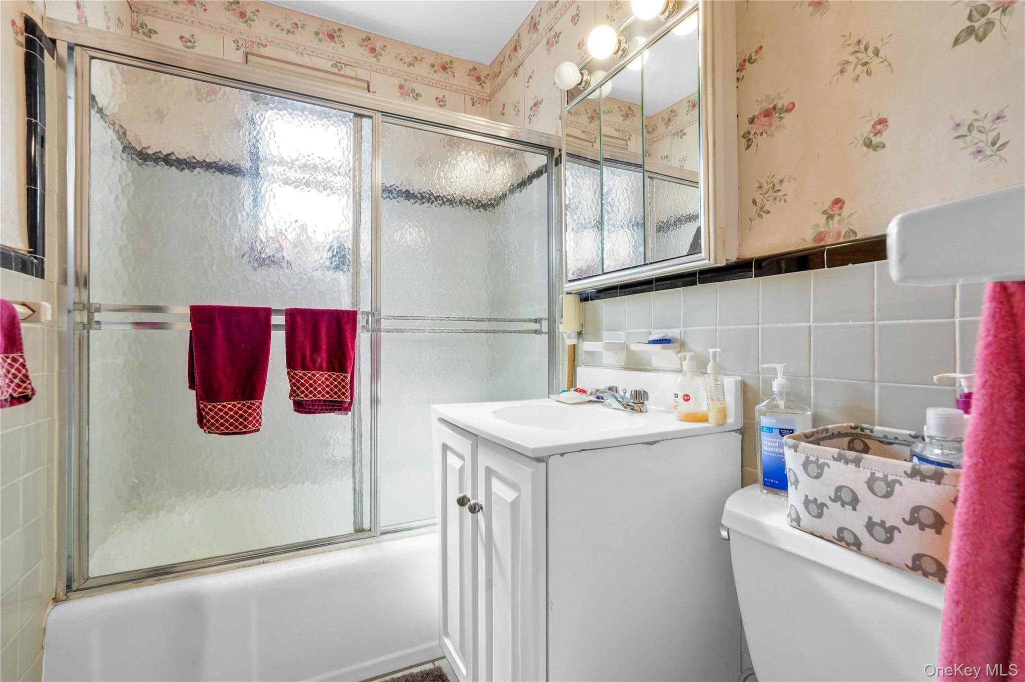 25-18 Union Street # 4G, Flushing, NY 11354