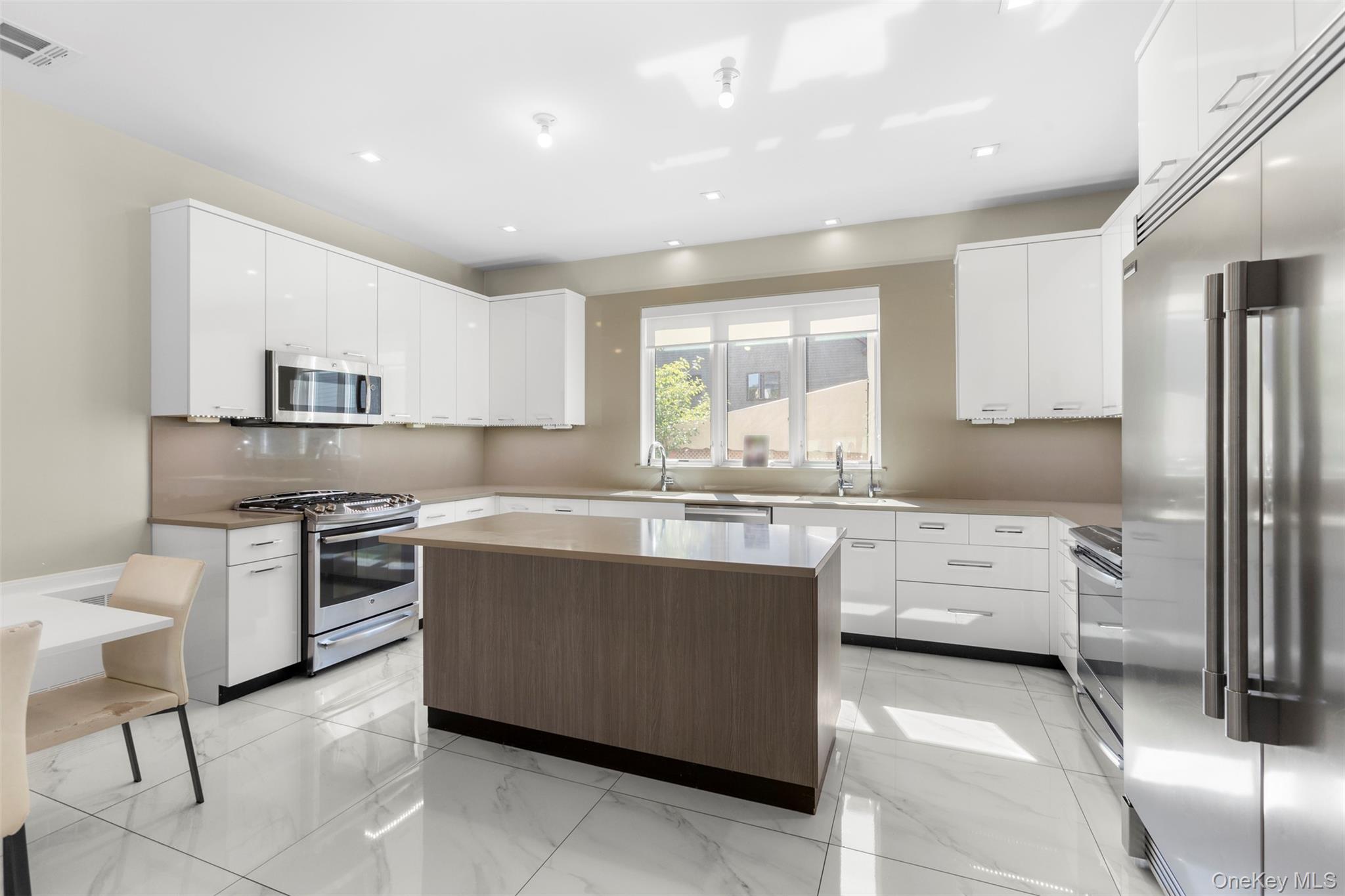 64 N Cole Avenue # 111, Spring Valley, NY 10977