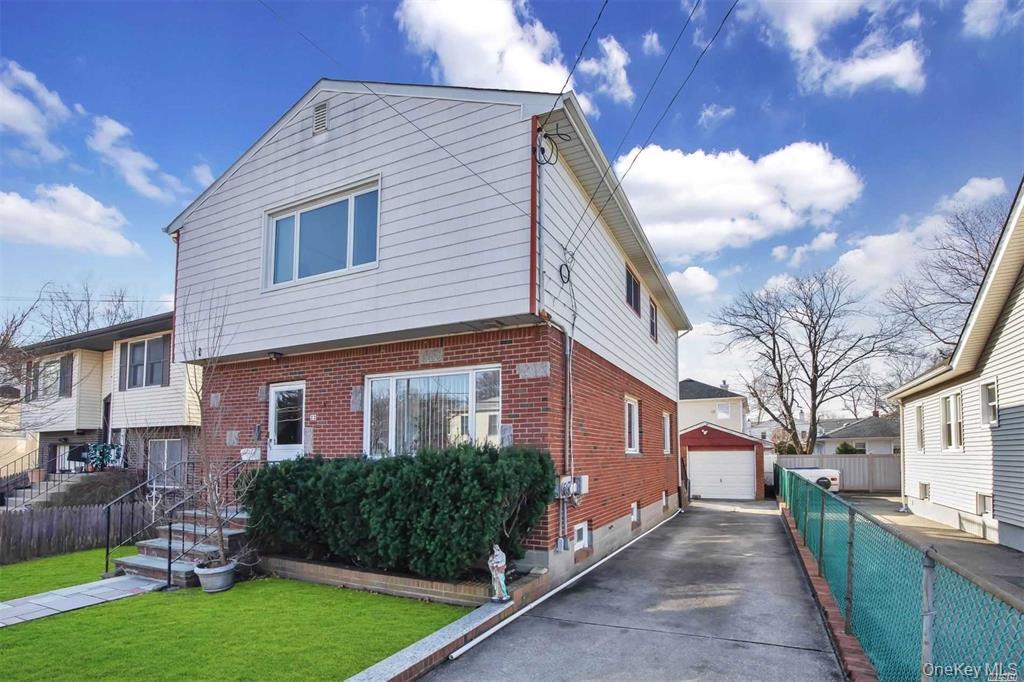 22 15th Street # Upper, Bayville, NY 11709
