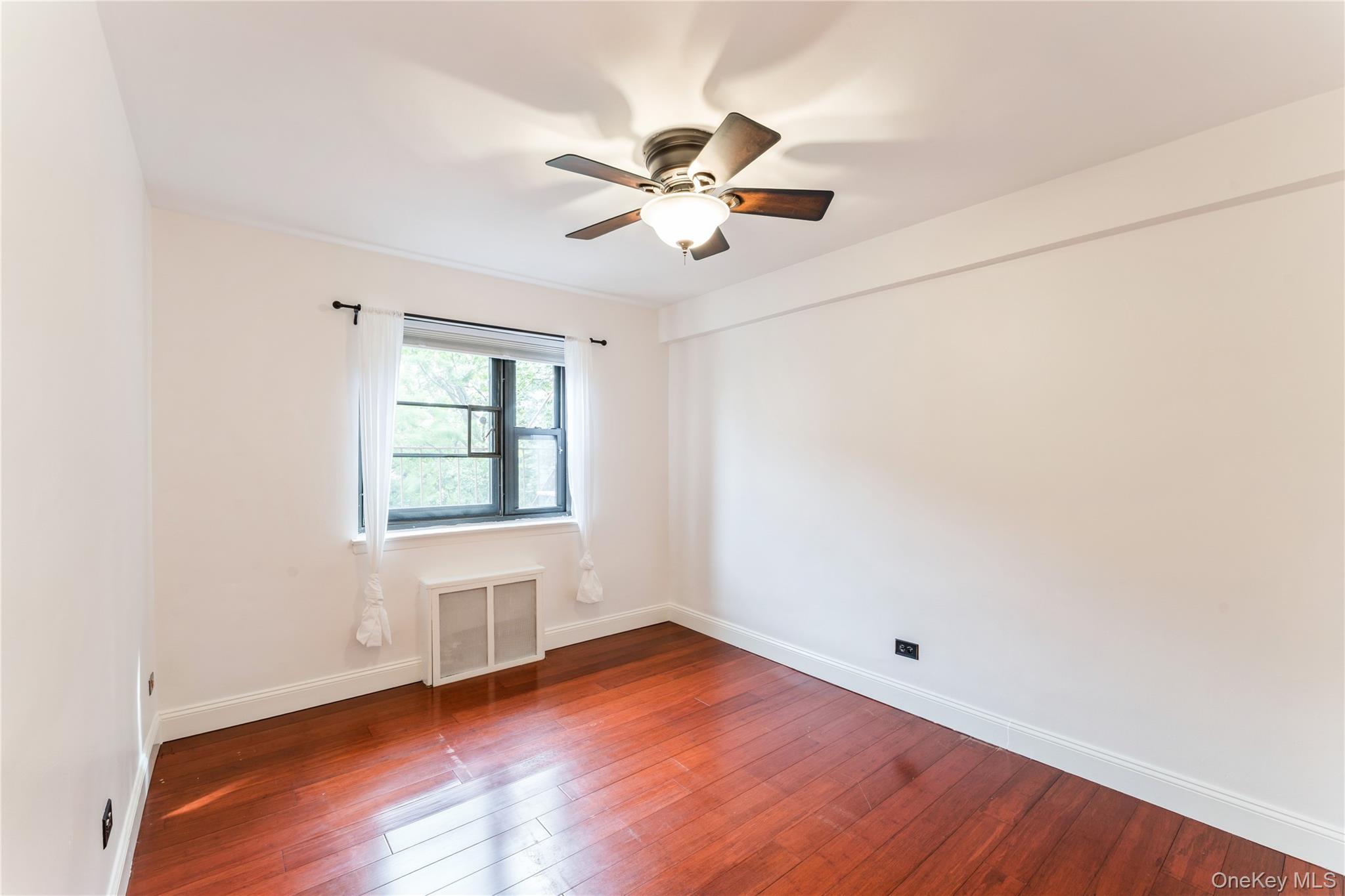 31-65 138th Street # 3K, Flushing, NY 11354