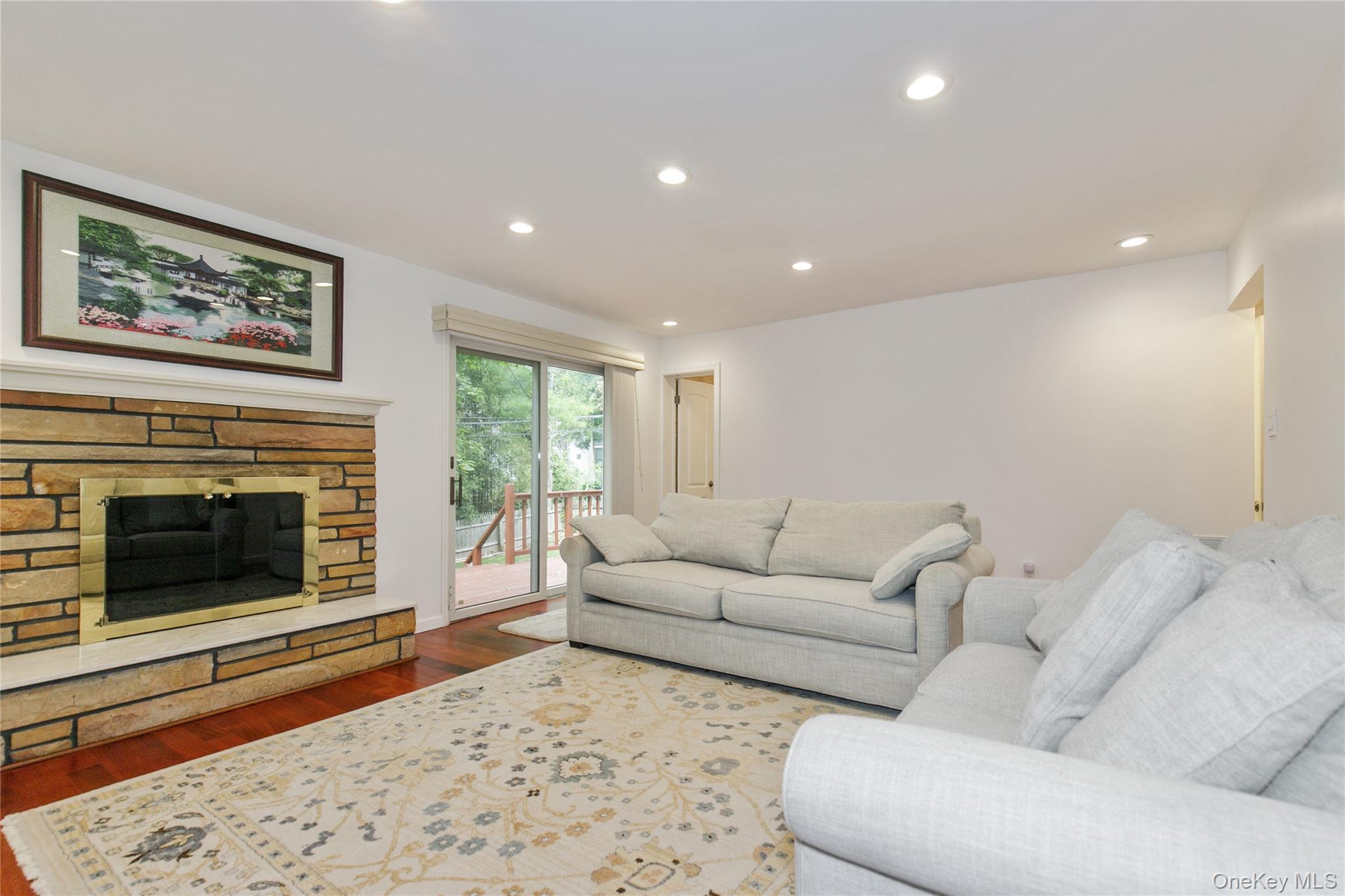 43 ELM Street, Great Neck, NY 11021