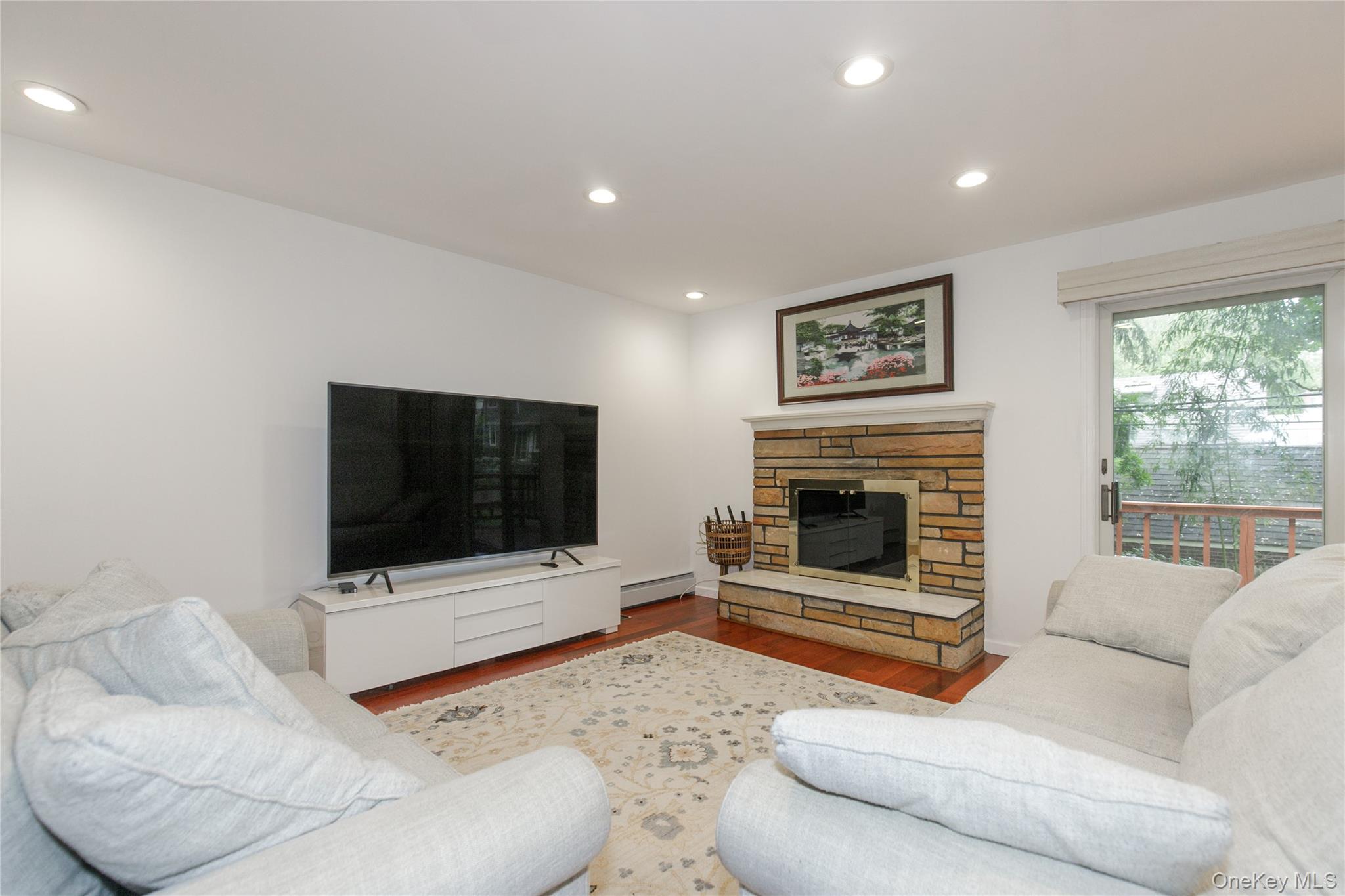 43 ELM Street, Great Neck, NY 11021