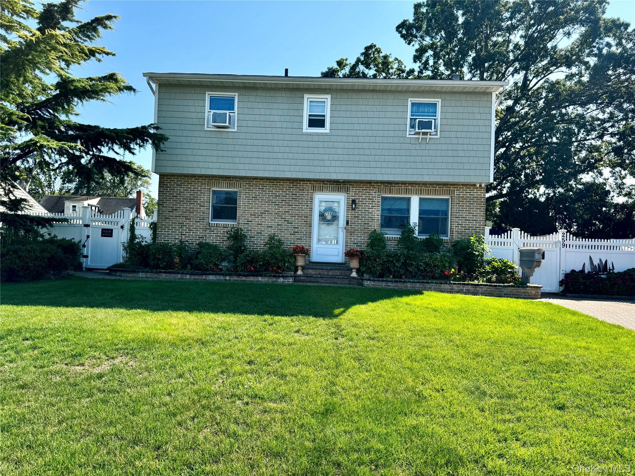 259 28th Street, Copiague, NY 11726
