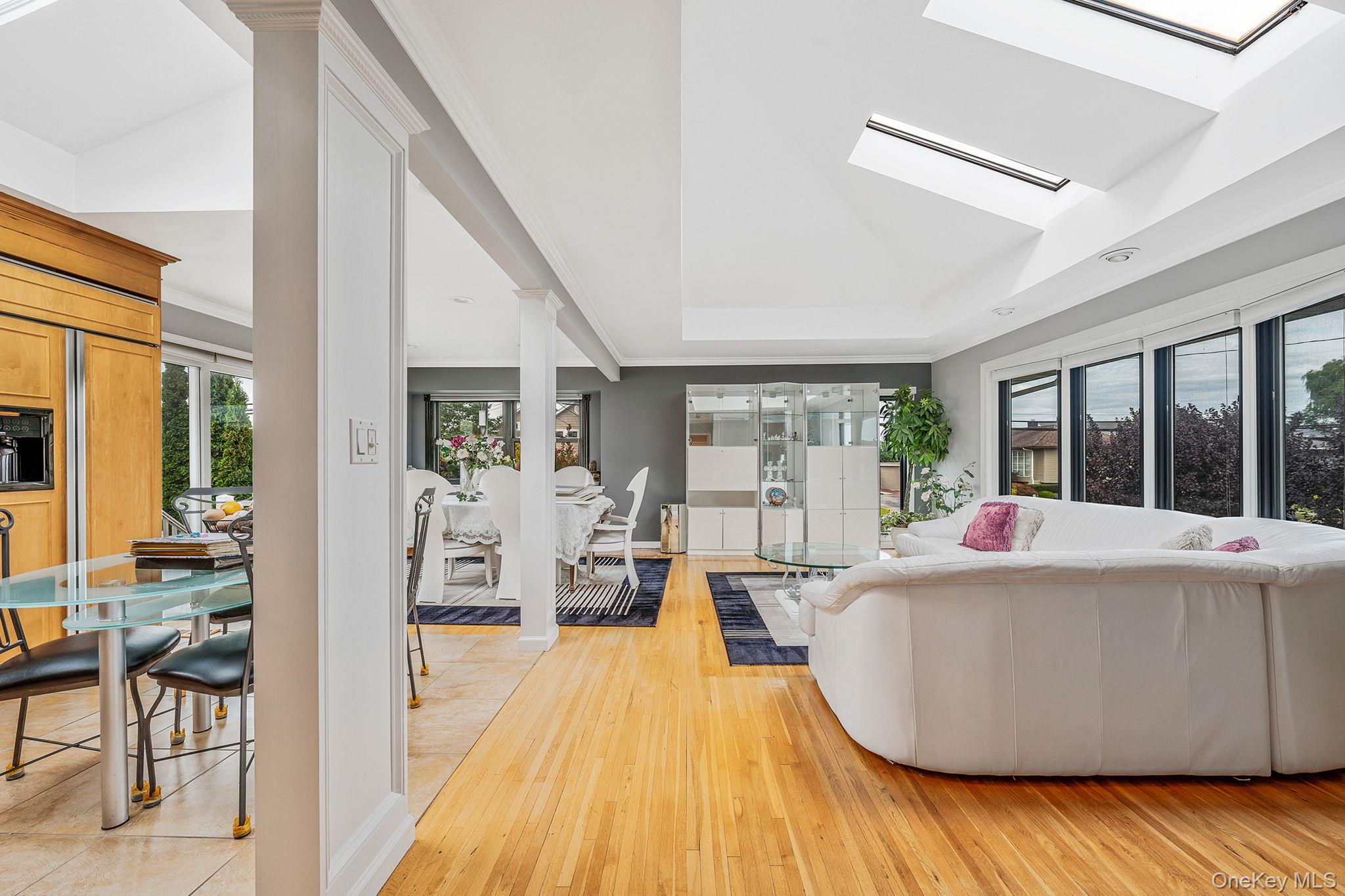 73 Elaine Drive, Oceanside, NY 11572