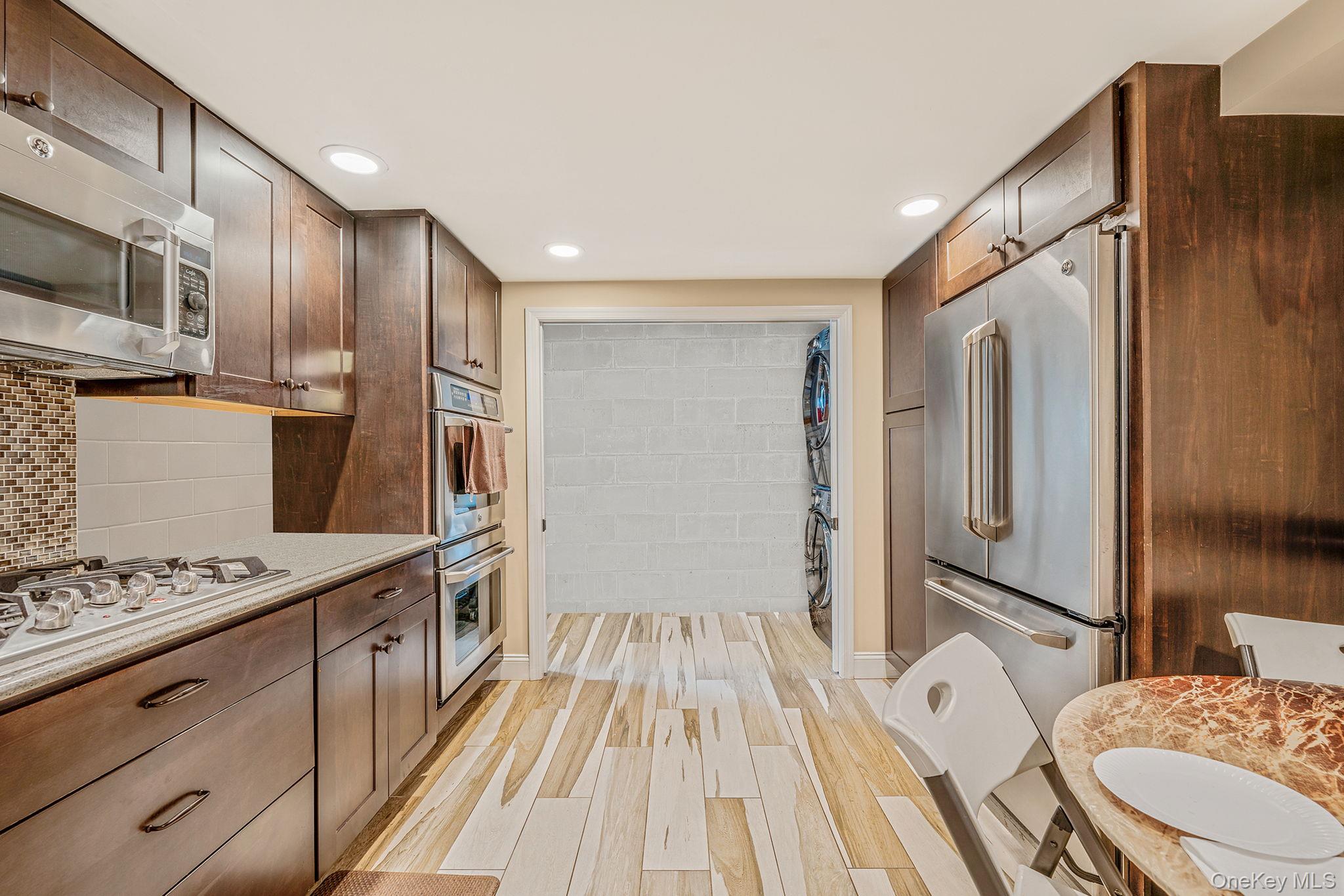 73 Elaine Drive, Oceanside, NY 11572