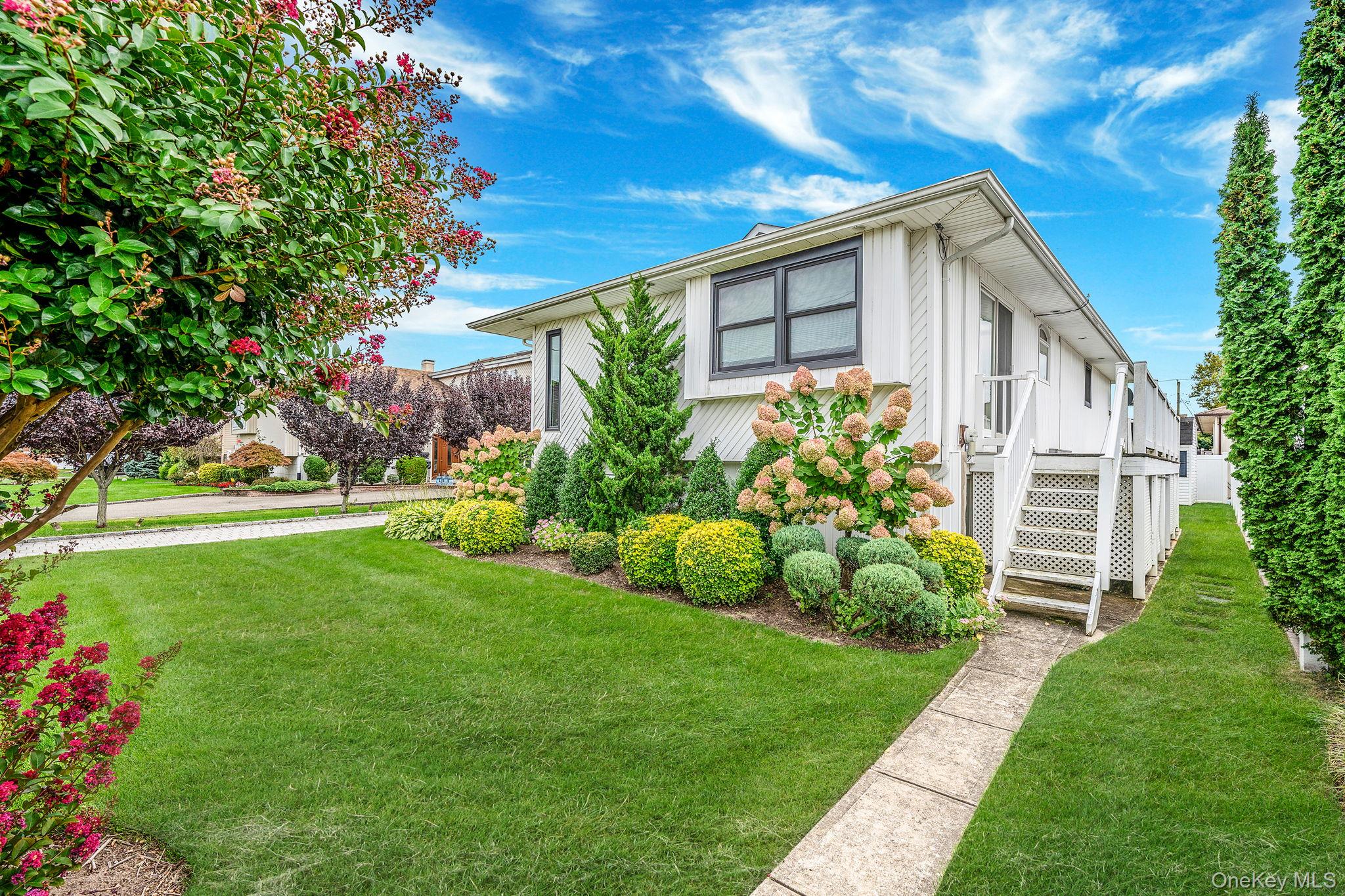 73 Elaine Drive, Oceanside, NY 11572