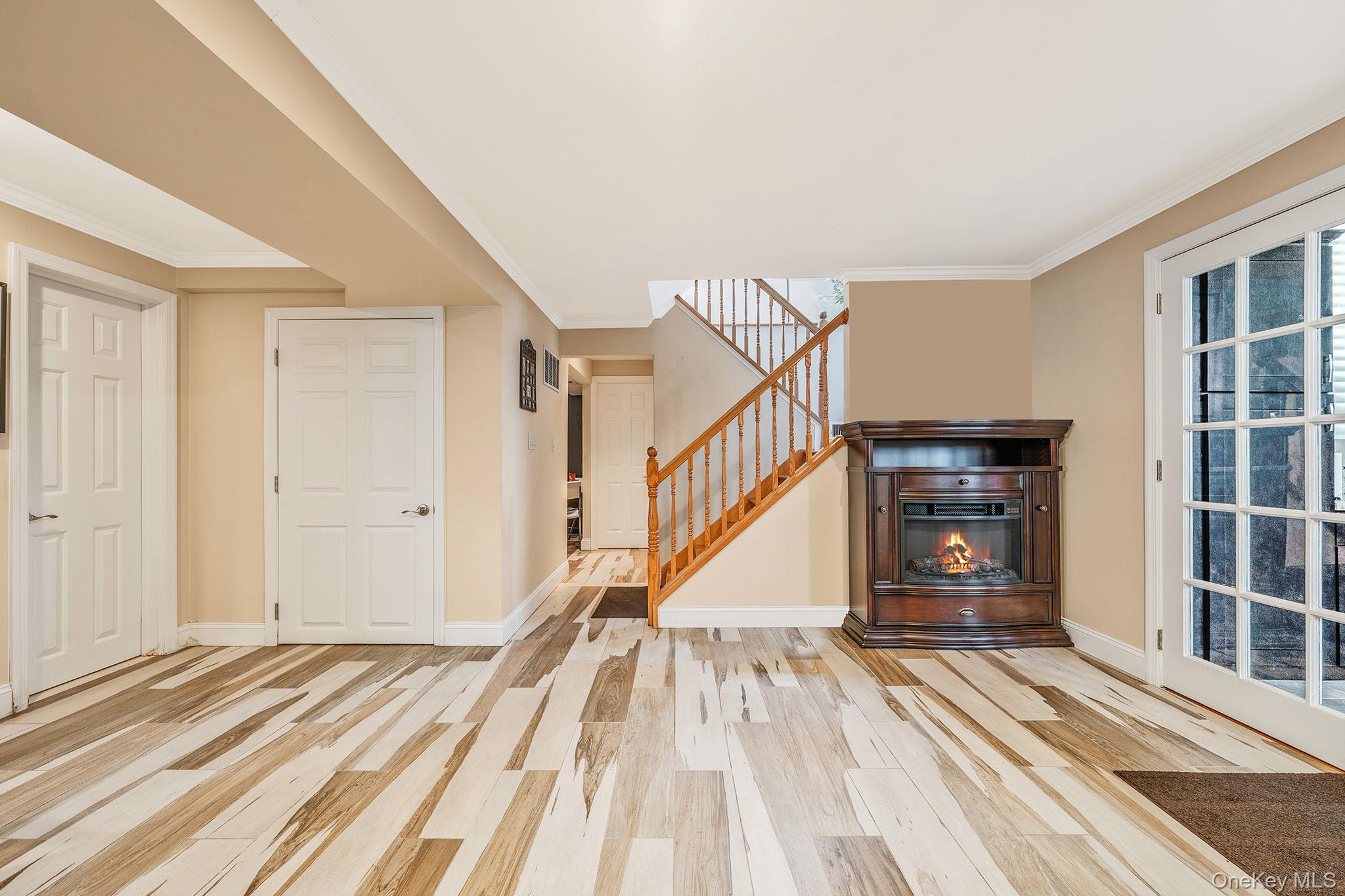 73 Elaine Drive, Oceanside, NY 11572