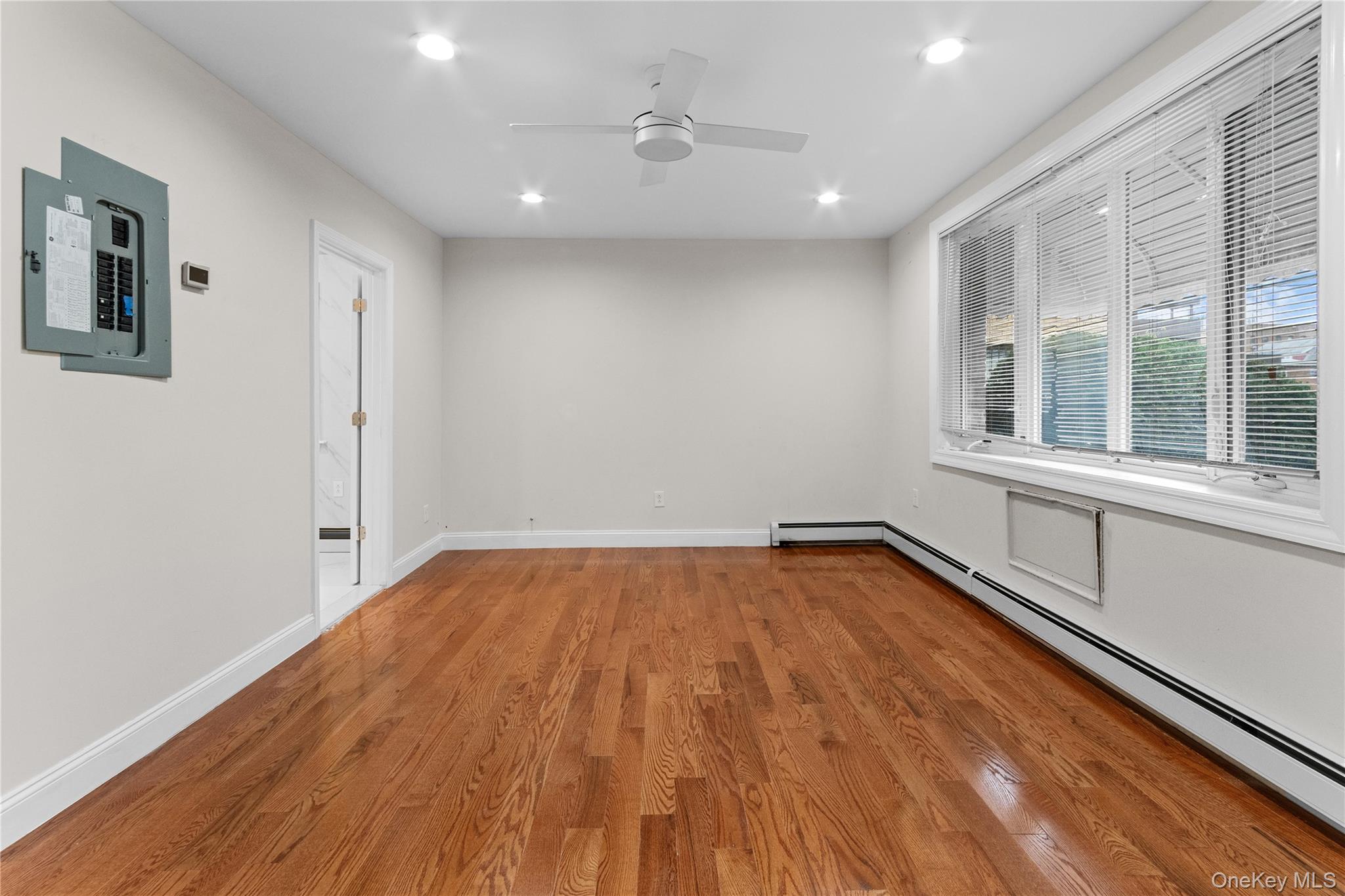 14209 45th Ave, Flushing, NY 11355