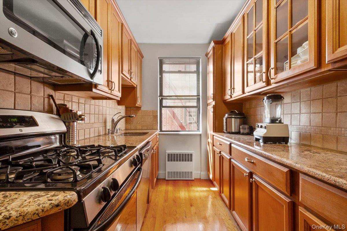 142 Garth # 2H, Scarsdale, NY 10583