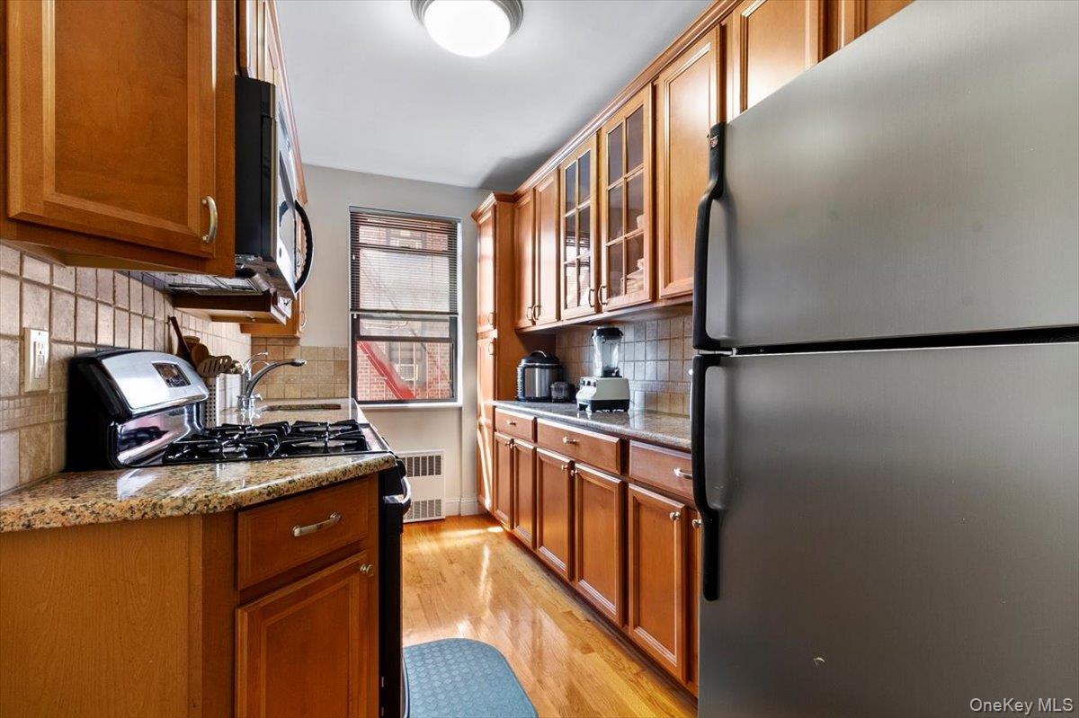 142 Garth # 2H, Scarsdale, NY 10583