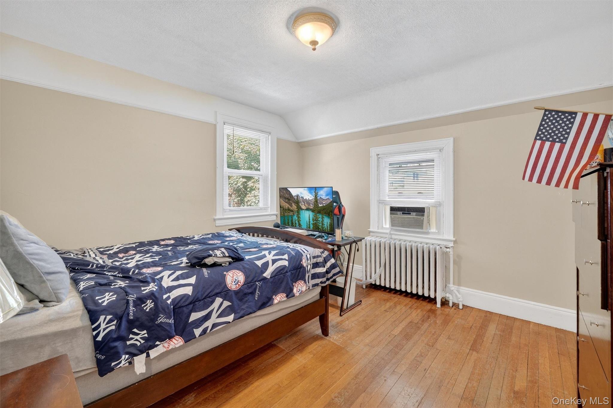 3384 Country Club Road, Bronx, NY 10465