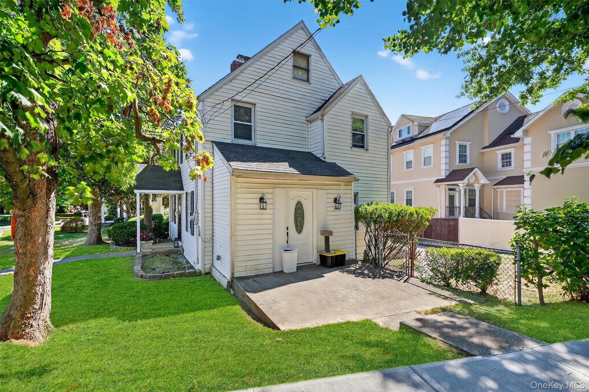 3384 Country Club Road, Bronx, NY 10465