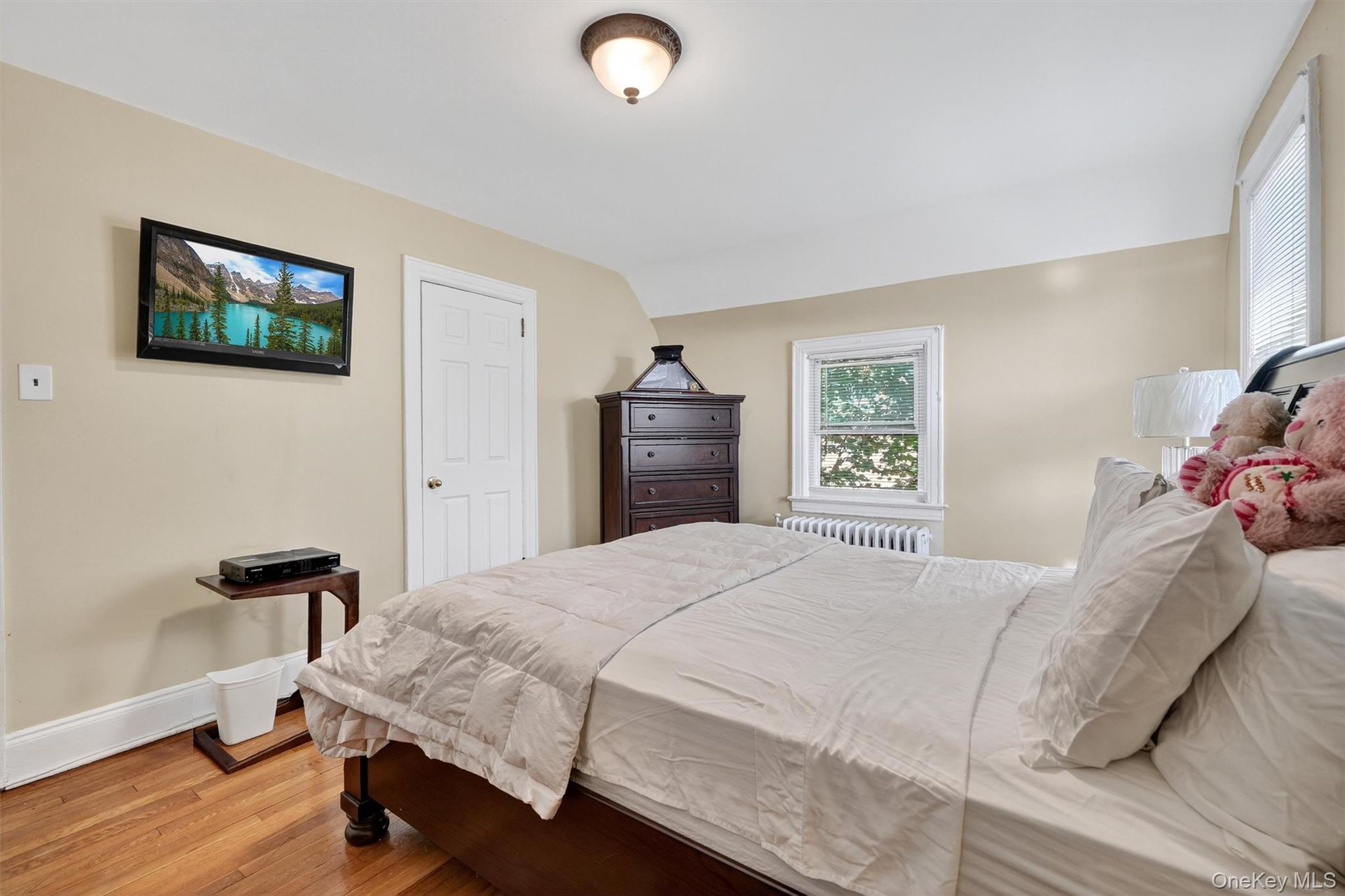 3384 Country Club Road, Bronx, NY 10465