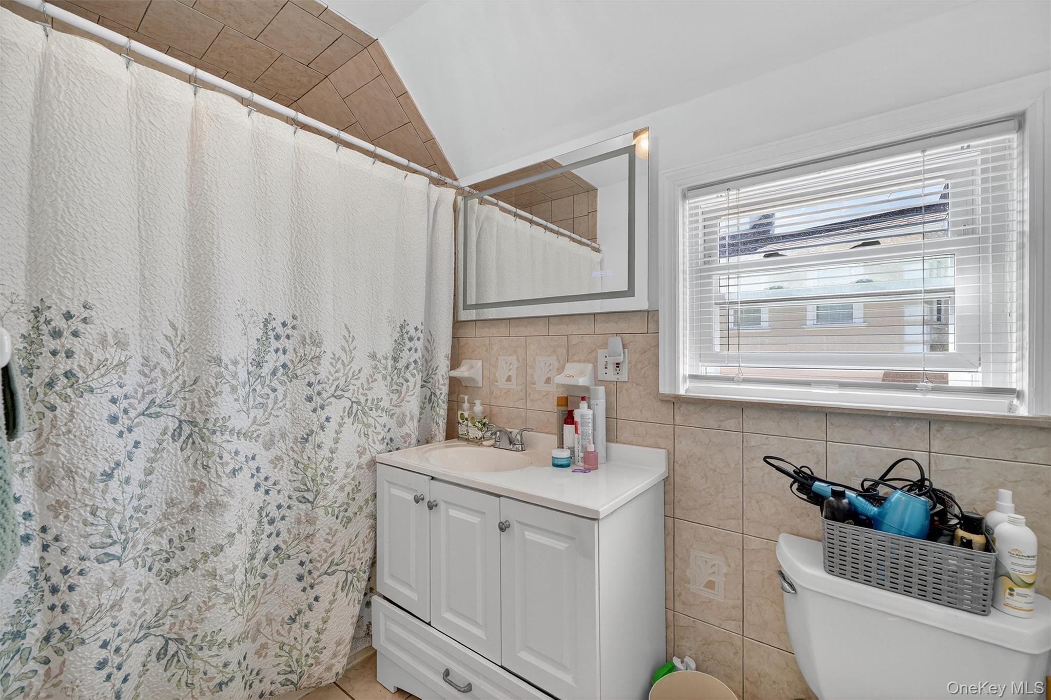 3384 Country Club Road, Bronx, NY 10465