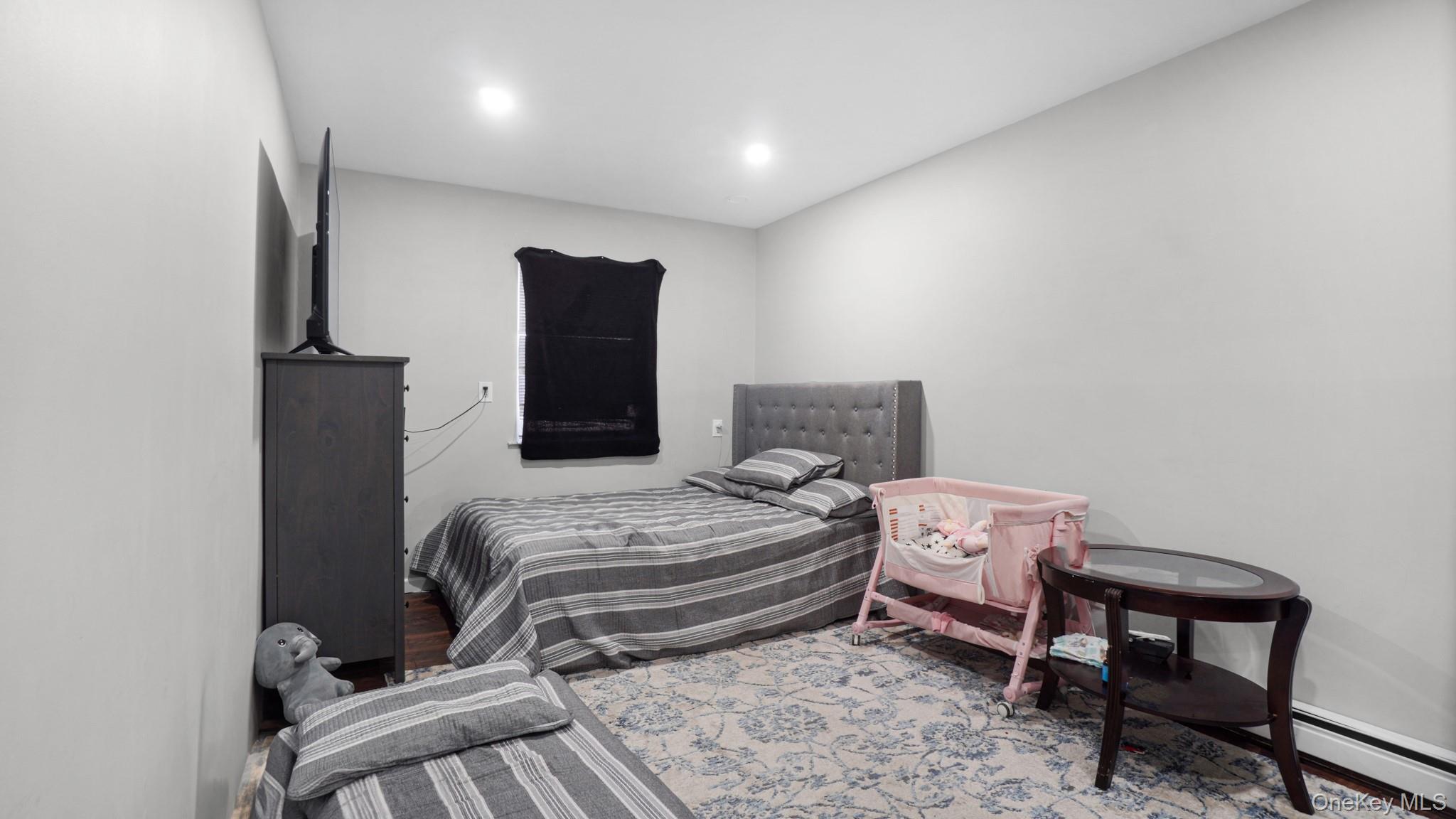 23 Madeline Lane, West Babylon, NY 11704