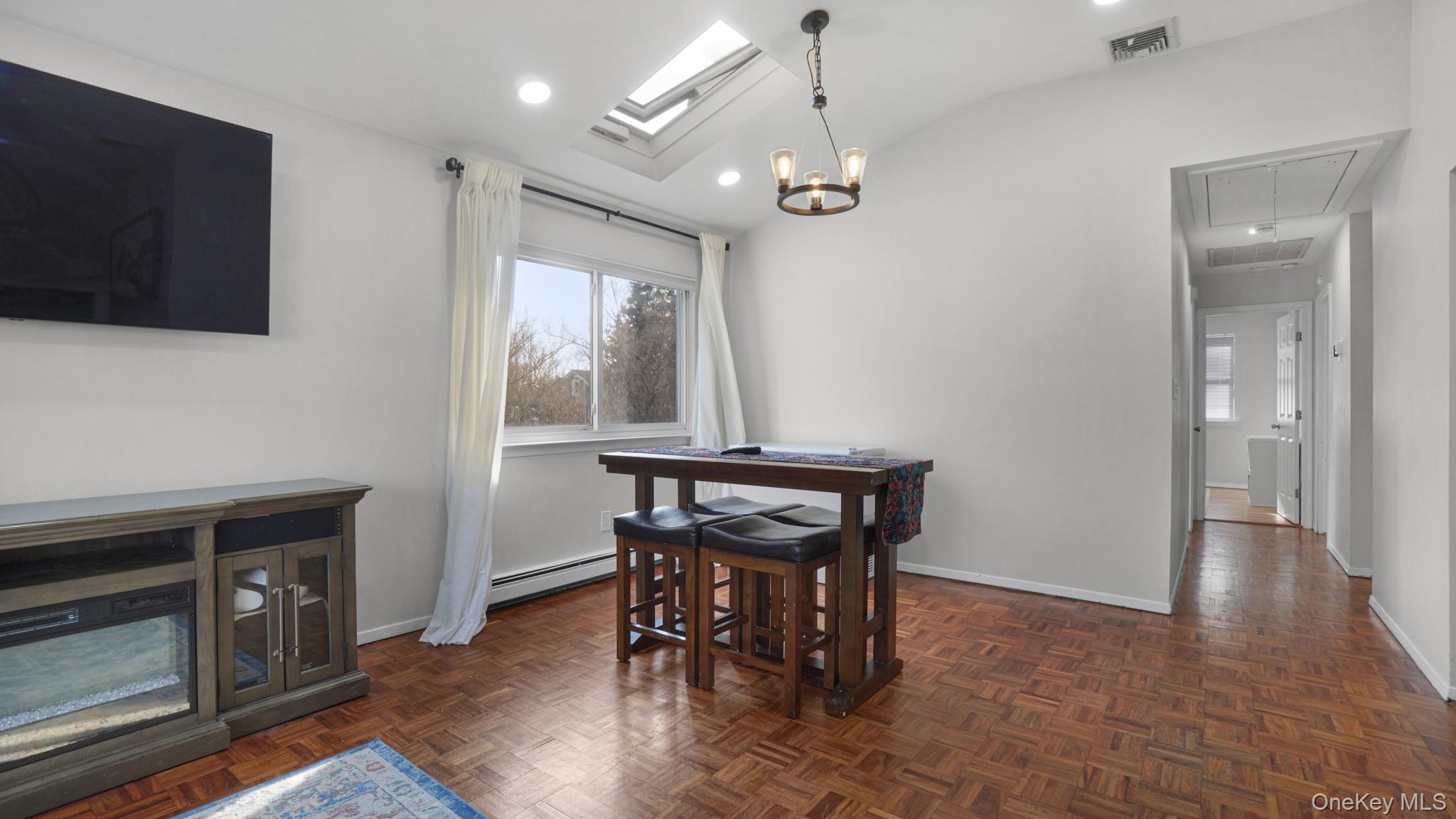 23 Madeline Lane, West Babylon, NY 11704