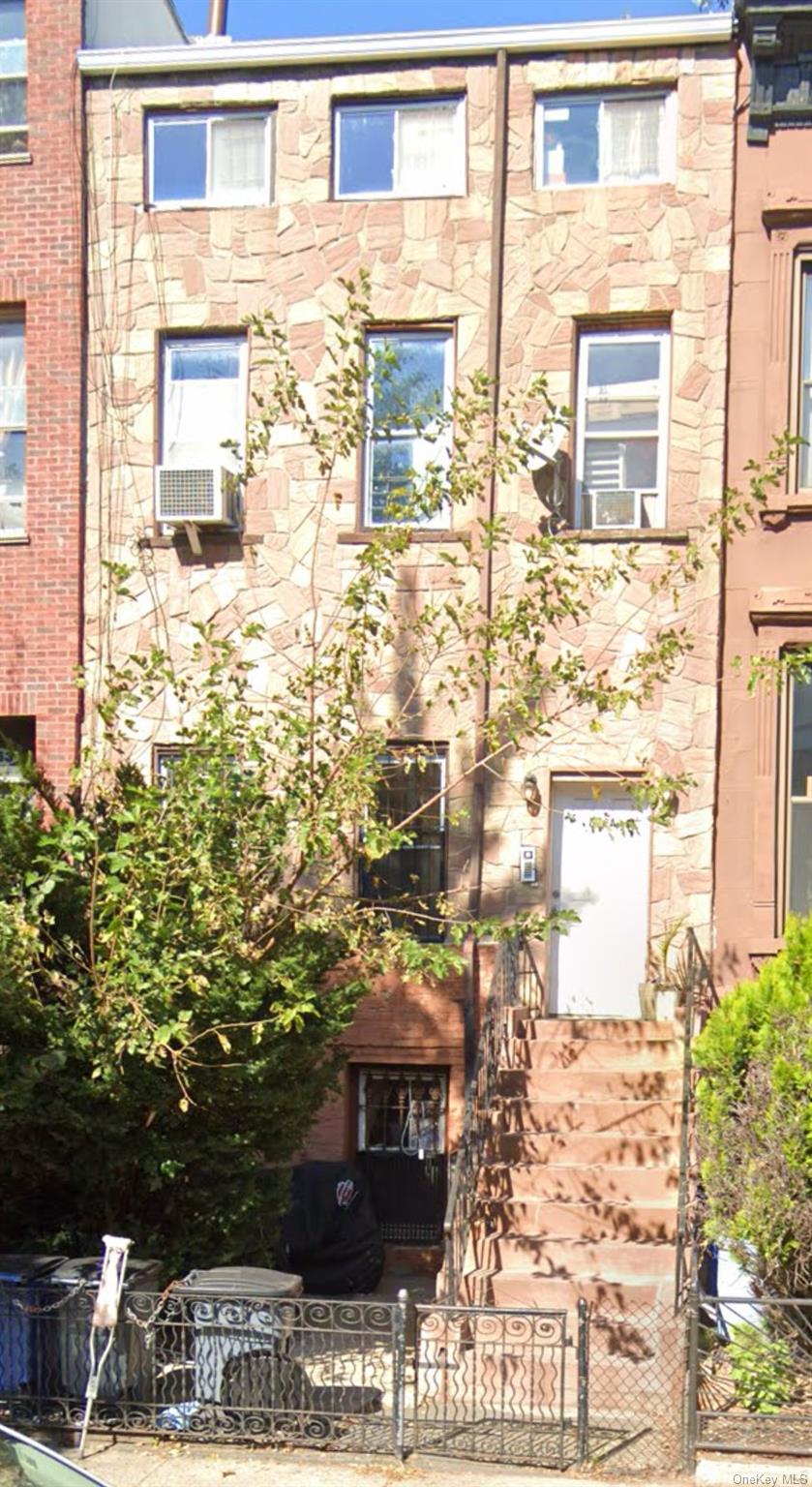 863A Lafayette Avenue, Brooklyn, NY 11221