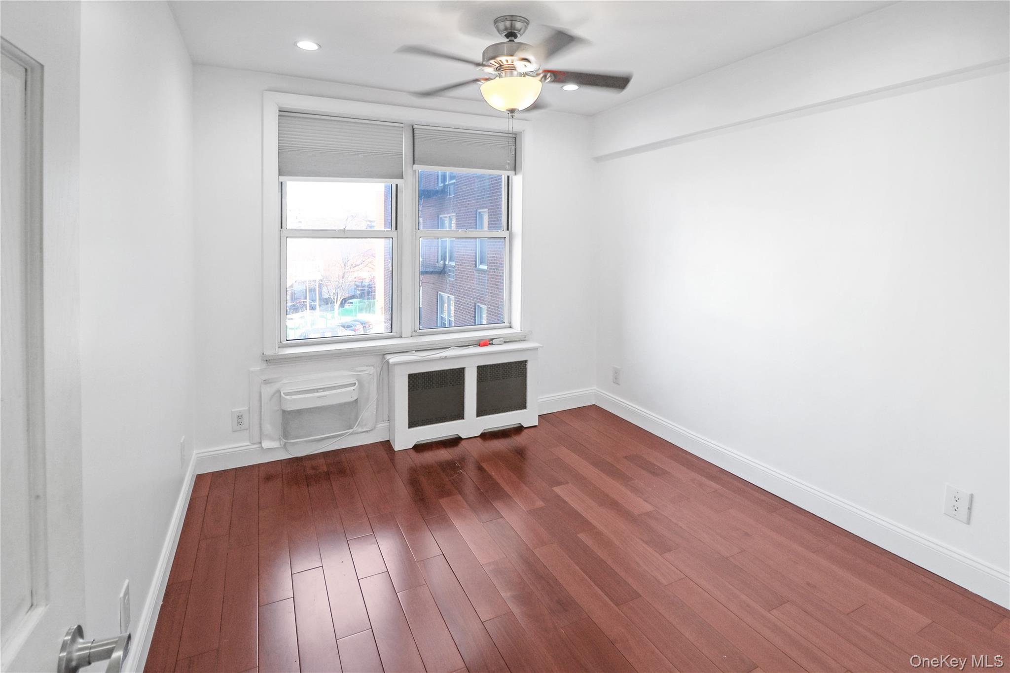 41-25 Kissena Boulevard # #3F, Flushing, NY 11355