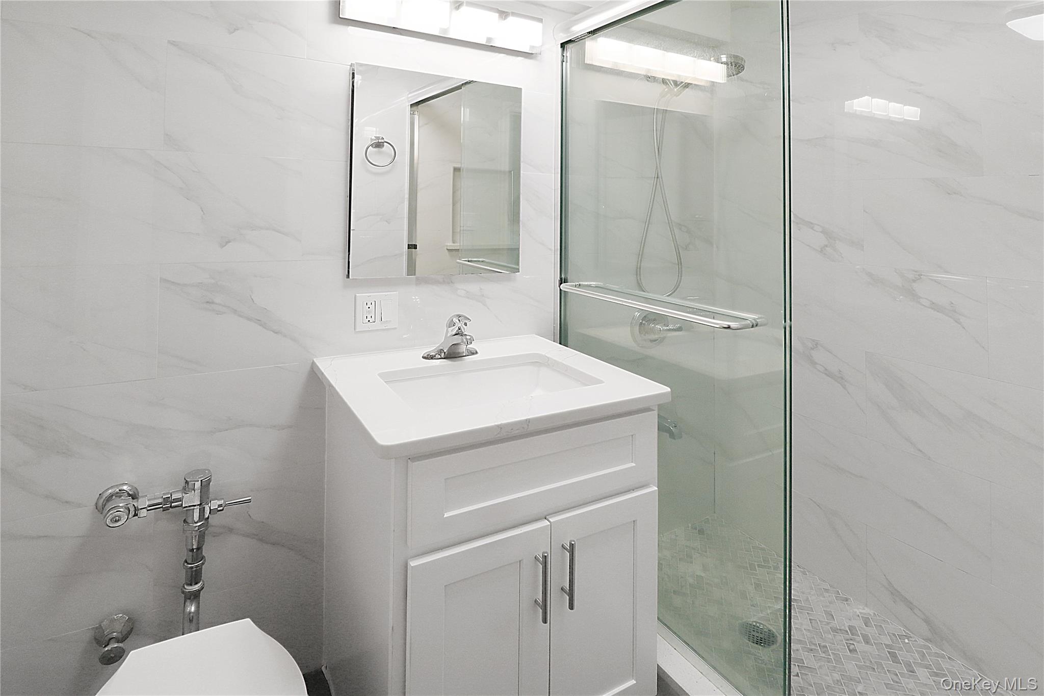 41-25 Kissena Boulevard # #3F, Flushing, NY 11355