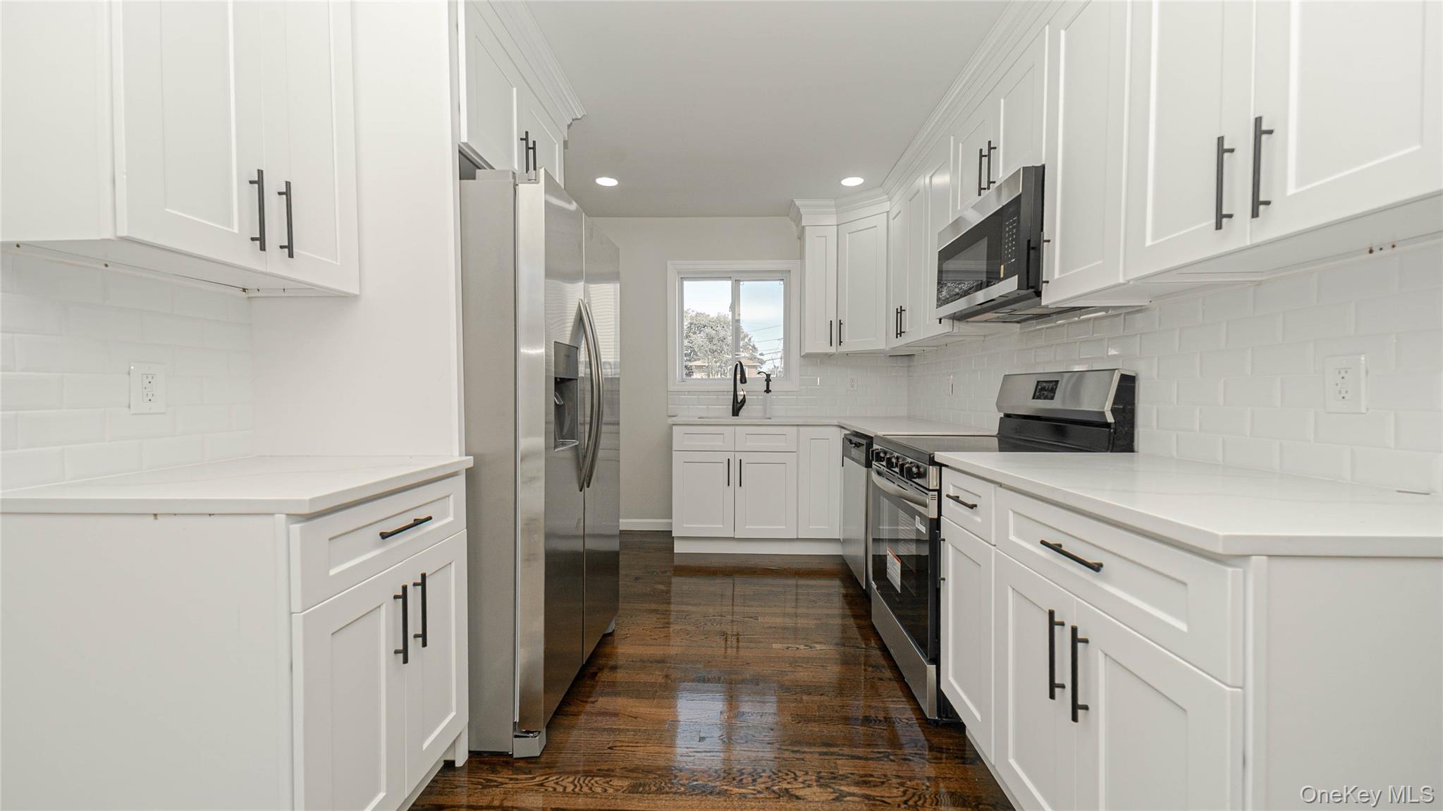 786 4th Avenue, Bay Shore, NY 11706