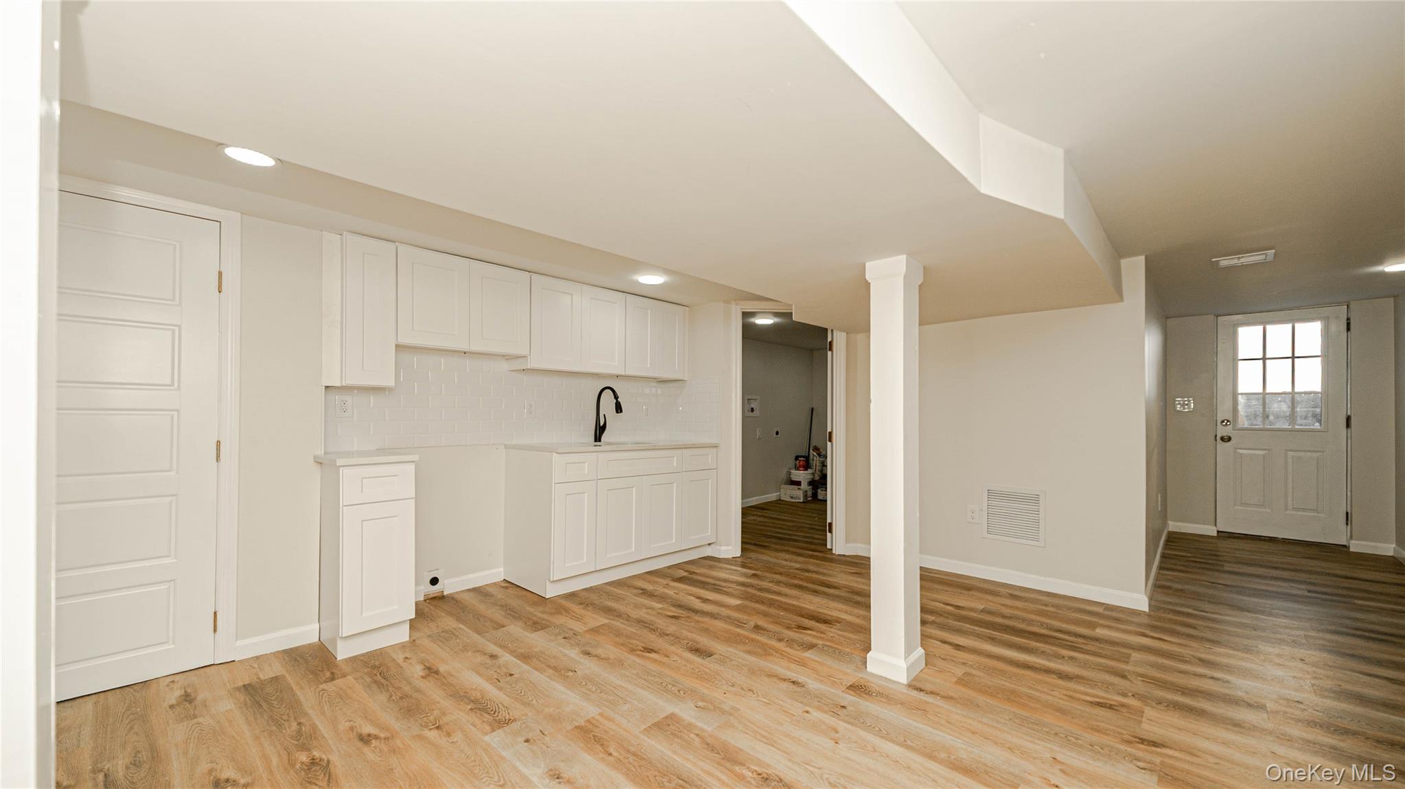 786 4th Avenue, Bay Shore, NY 11706