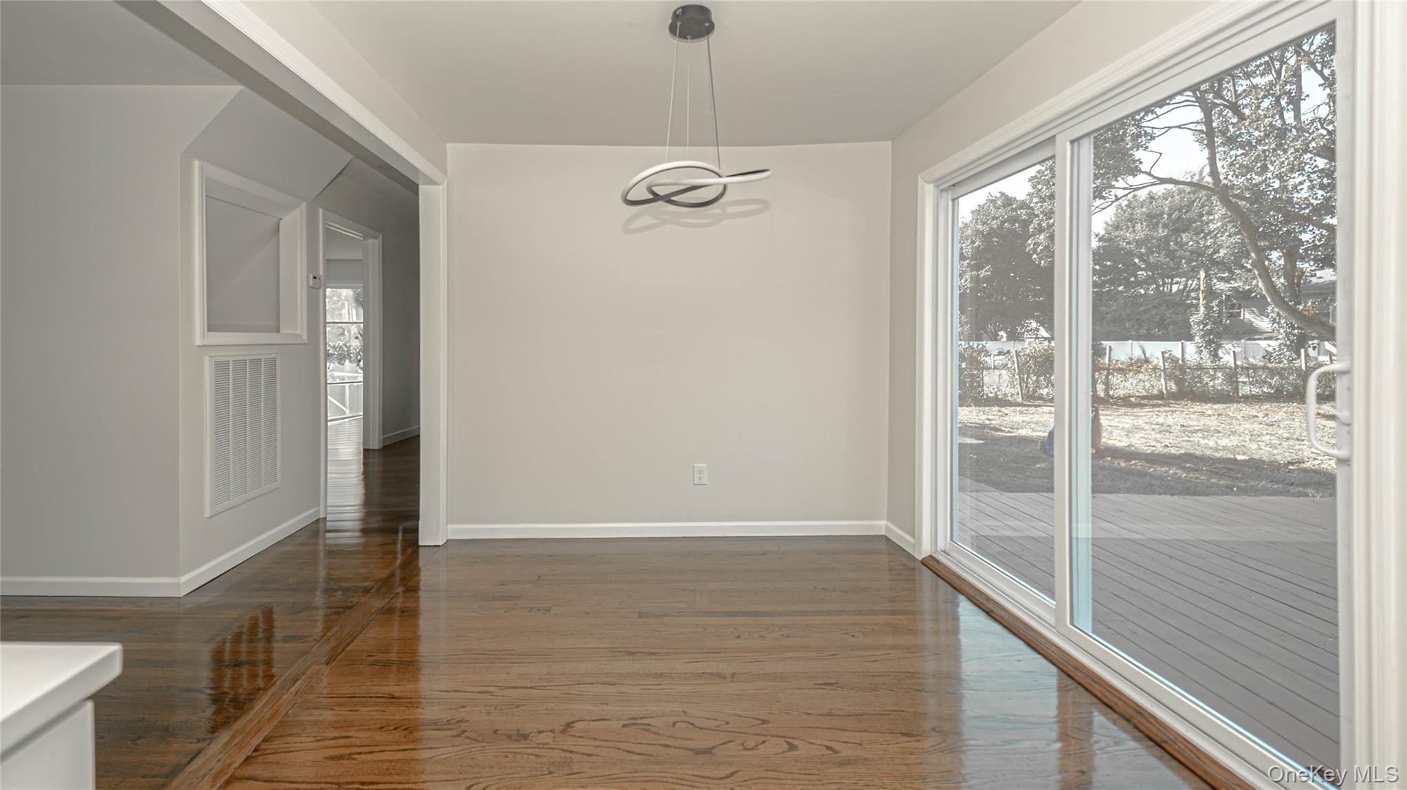 786 4th Avenue, Bay Shore, NY 11706