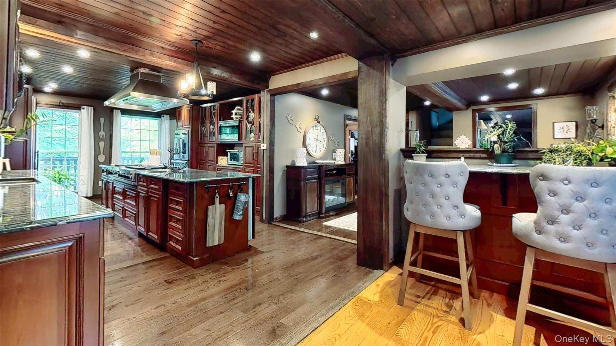 10 Stagecoach Lane, Amenia, NY 12501