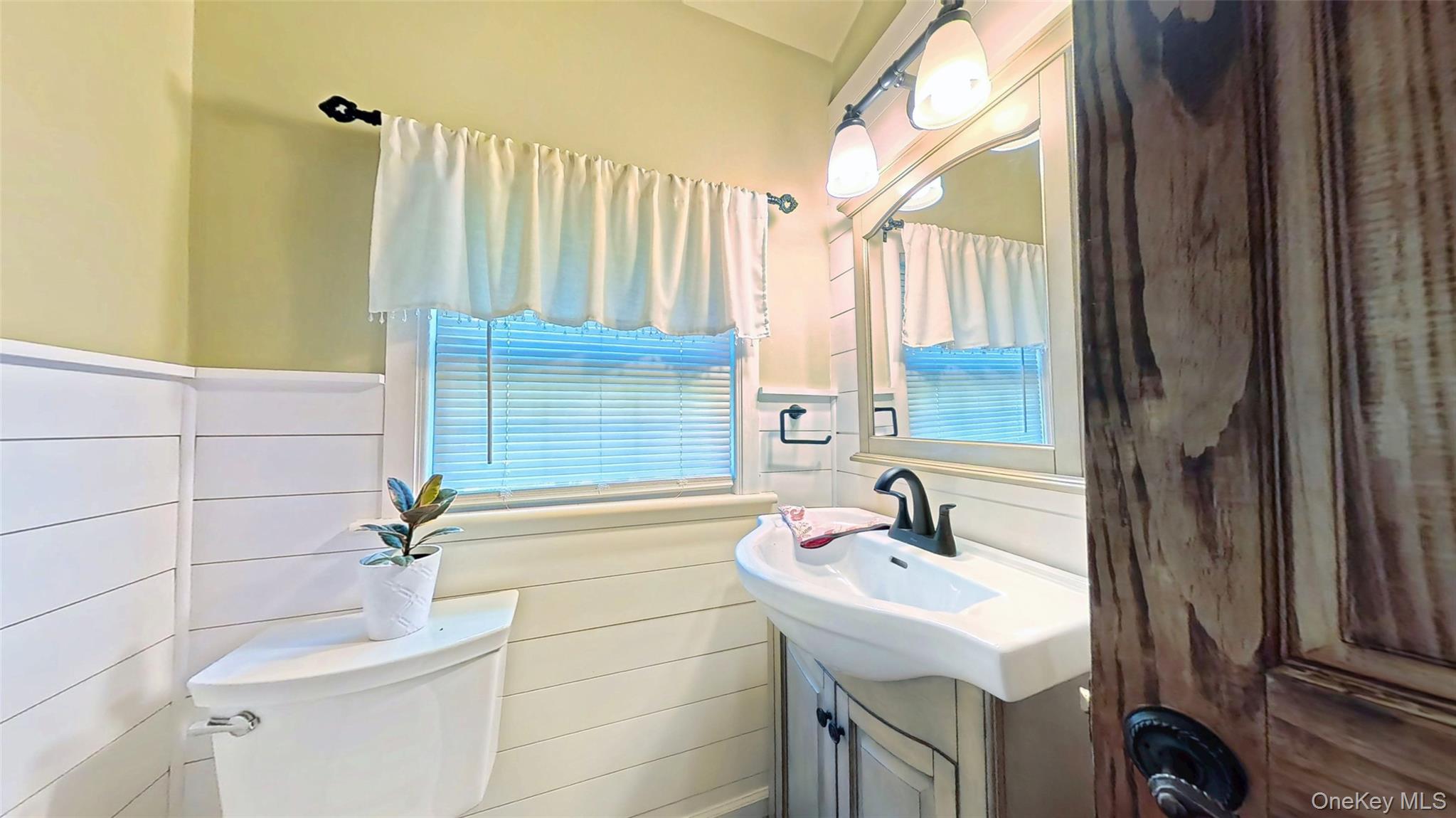 10 Stagecoach Lane, Amenia, NY 12501