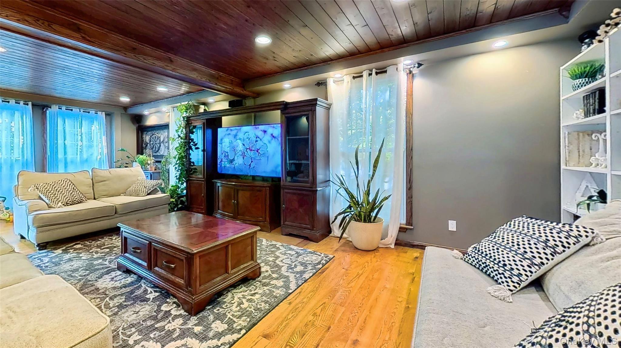 10 Stagecoach Lane, Amenia, NY 12501