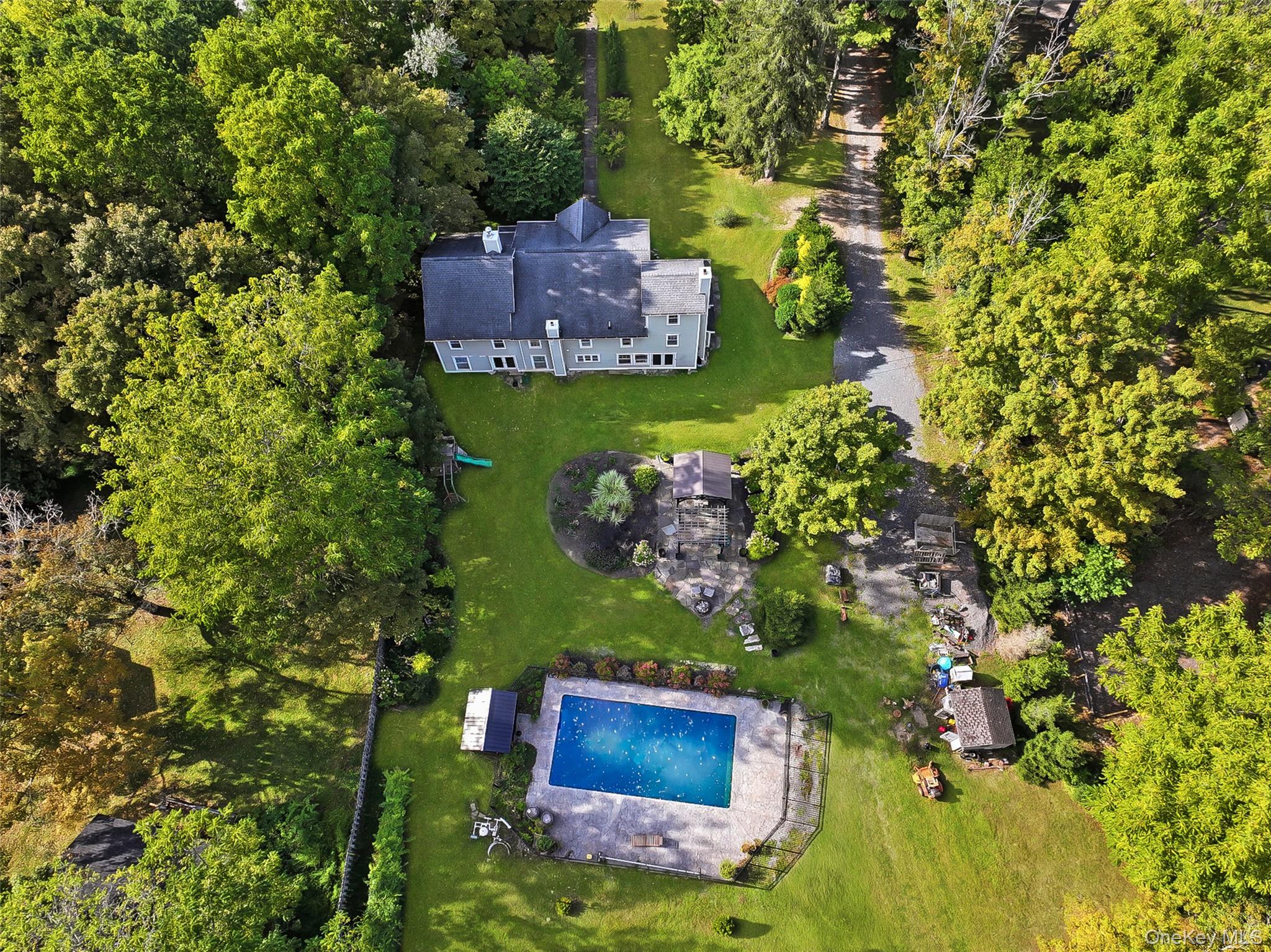 10 Stagecoach Lane, Amenia, NY 12501