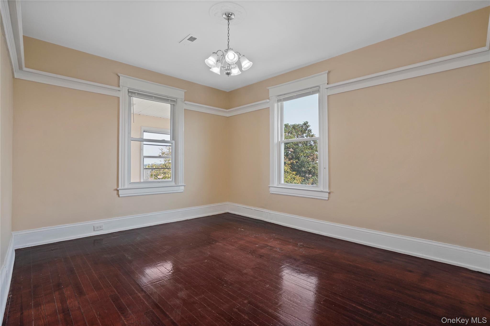 55 Ramsey Avenue, Yonkers, NY 10701