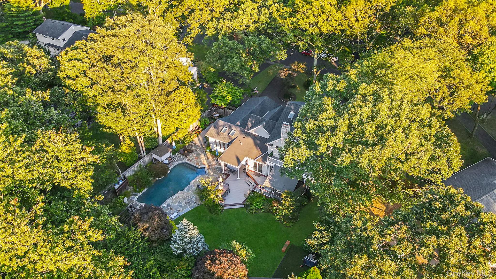 84 McCulloch Drive, Dix Hills, NY 11746