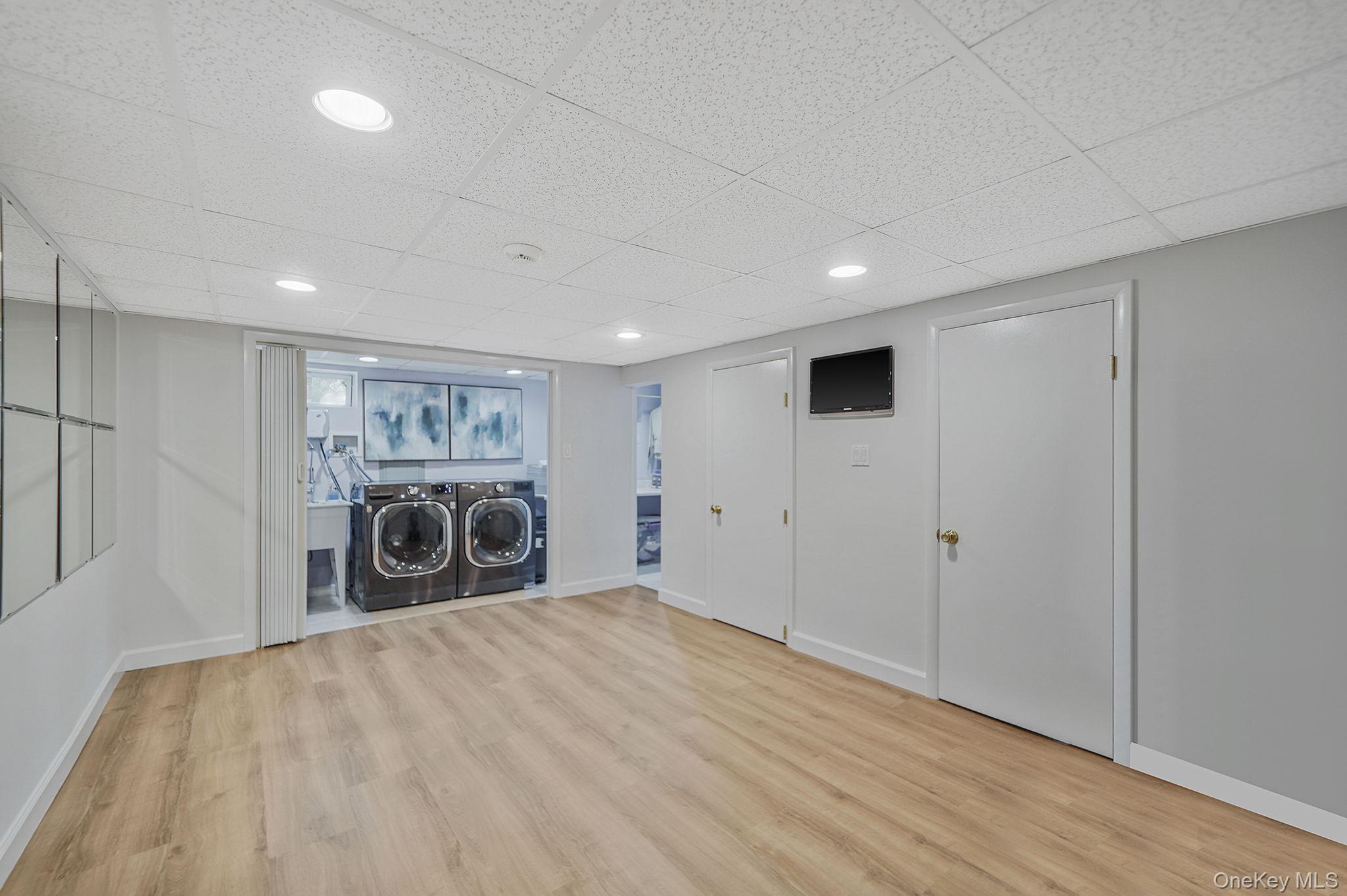 84 McCulloch Drive, Dix Hills, NY 11746