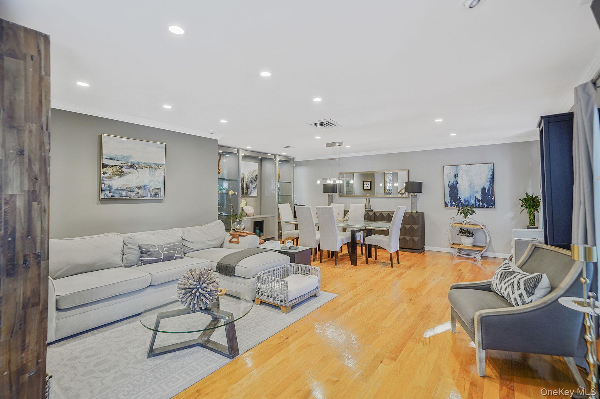 84 McCulloch Drive, Dix Hills, NY 11746