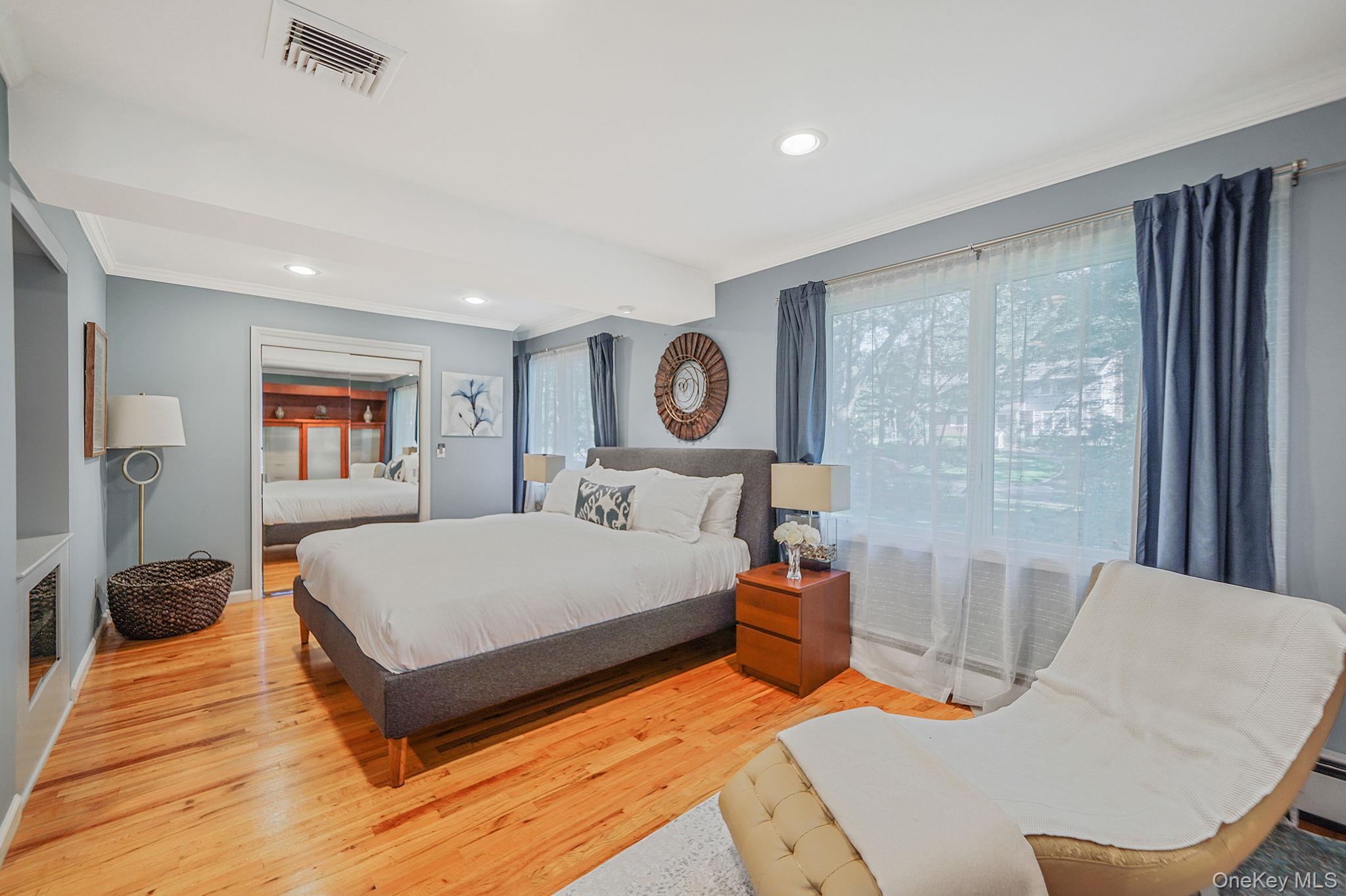 84 McCulloch Drive, Dix Hills, NY 11746