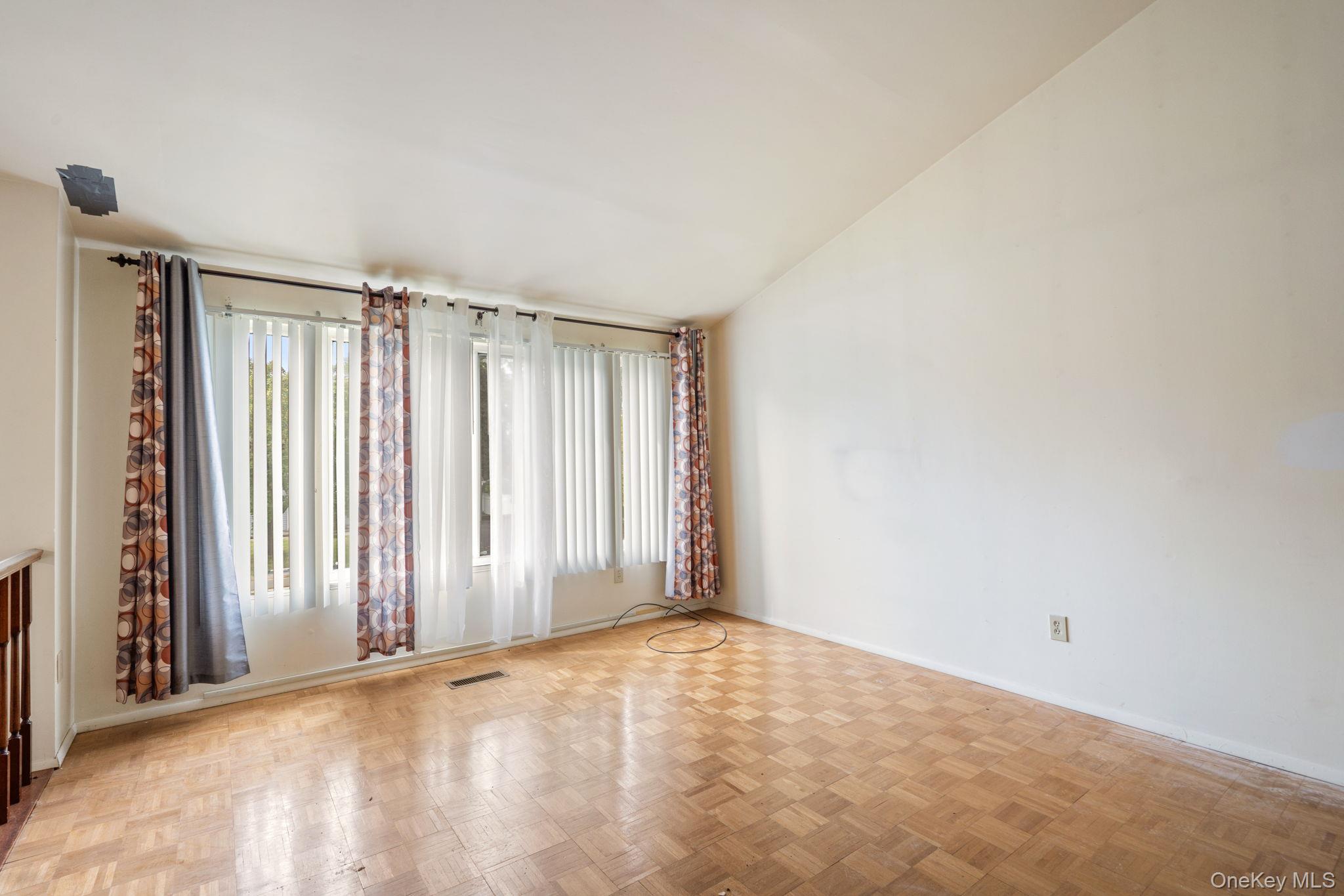 41 Iris Circle, Beacon, NY 12508