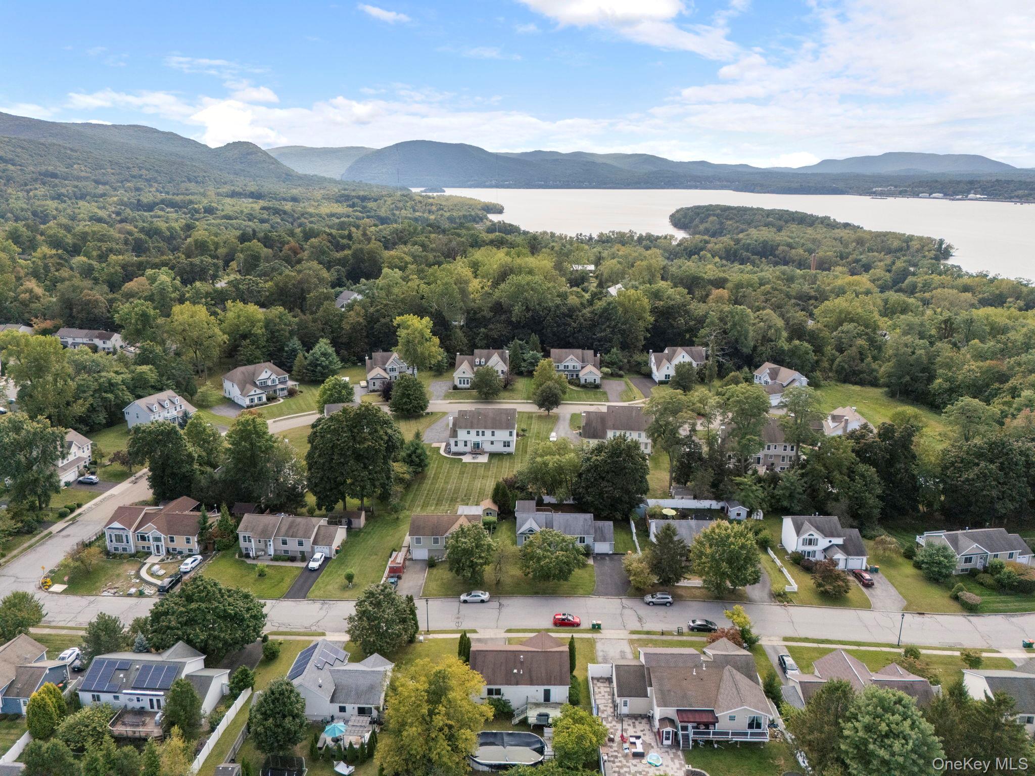 41 Iris Circle, Beacon, NY 12508