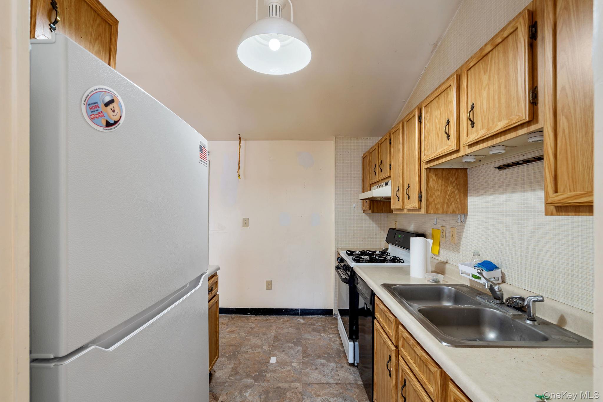 41 Iris Circle, Beacon, NY 12508