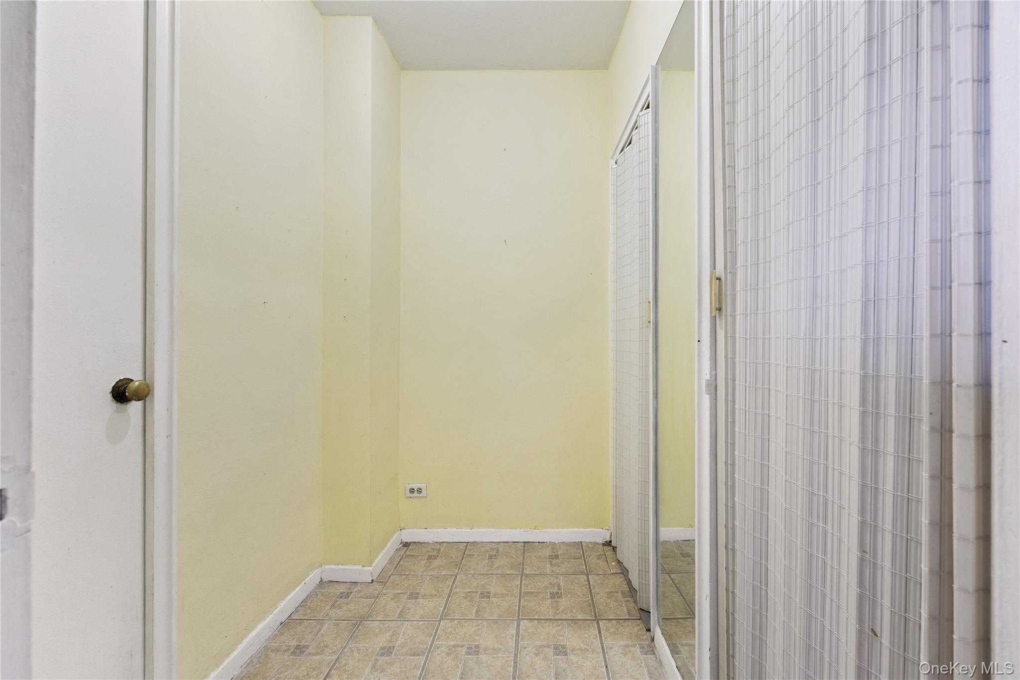 110-45 Queens Blvd # 807, Forest Hills, NY 11375