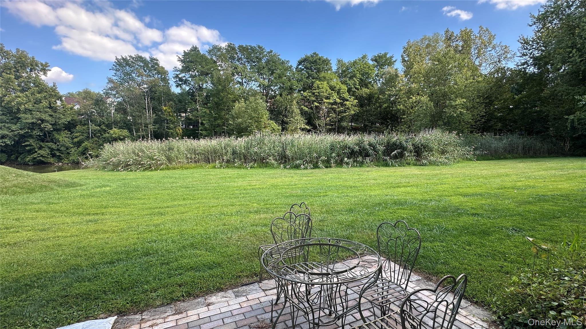 21 Twin Ponds Drive, Kingston, NY 12401