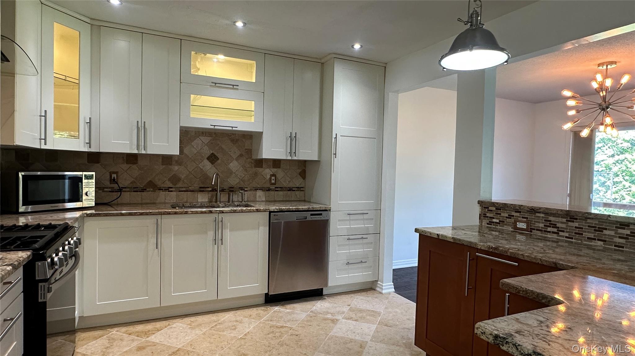 21 Twin Ponds Drive, Kingston, NY 12401