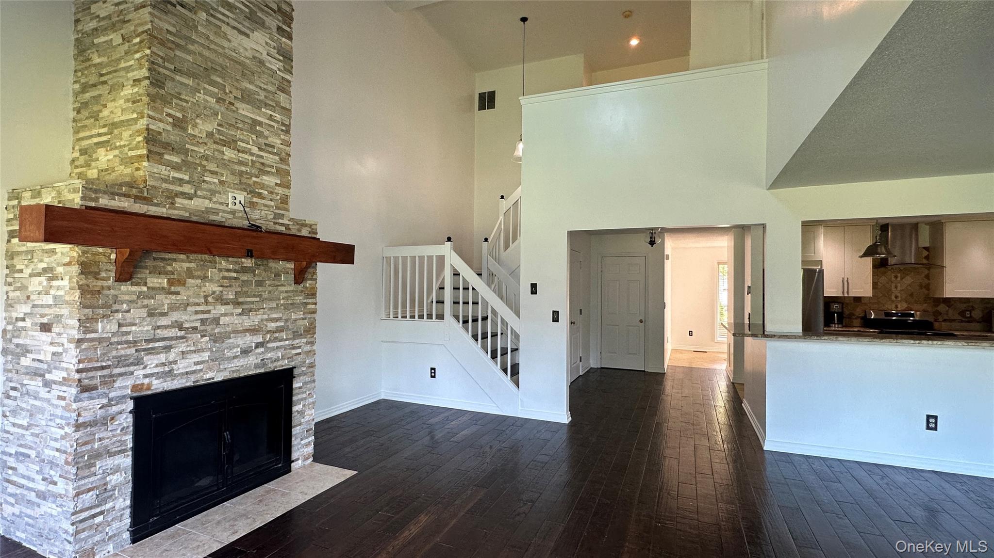 21 Twin Ponds Drive, Kingston, NY 12401