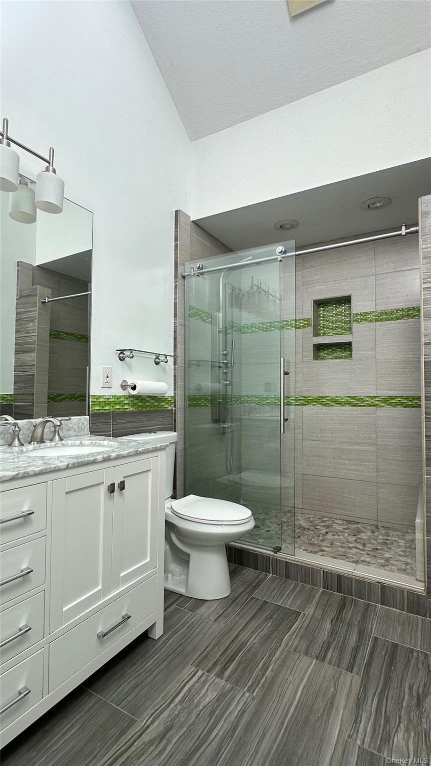 21 Twin Ponds Drive, Kingston, NY 12401