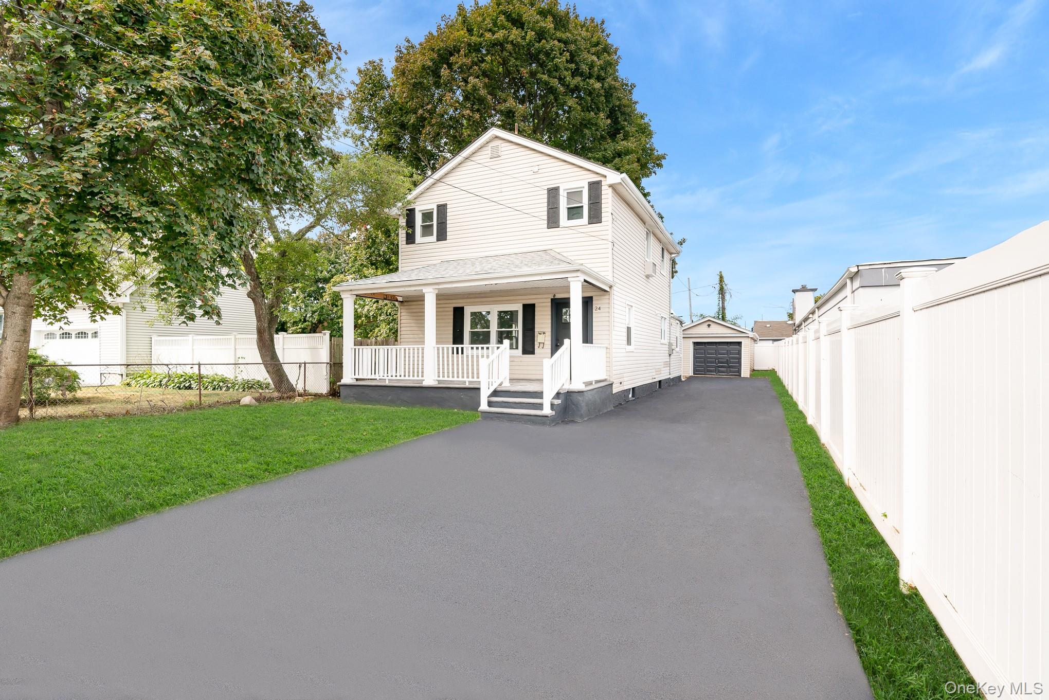 24 Calvert Avenue, West Babylon, NY 11704