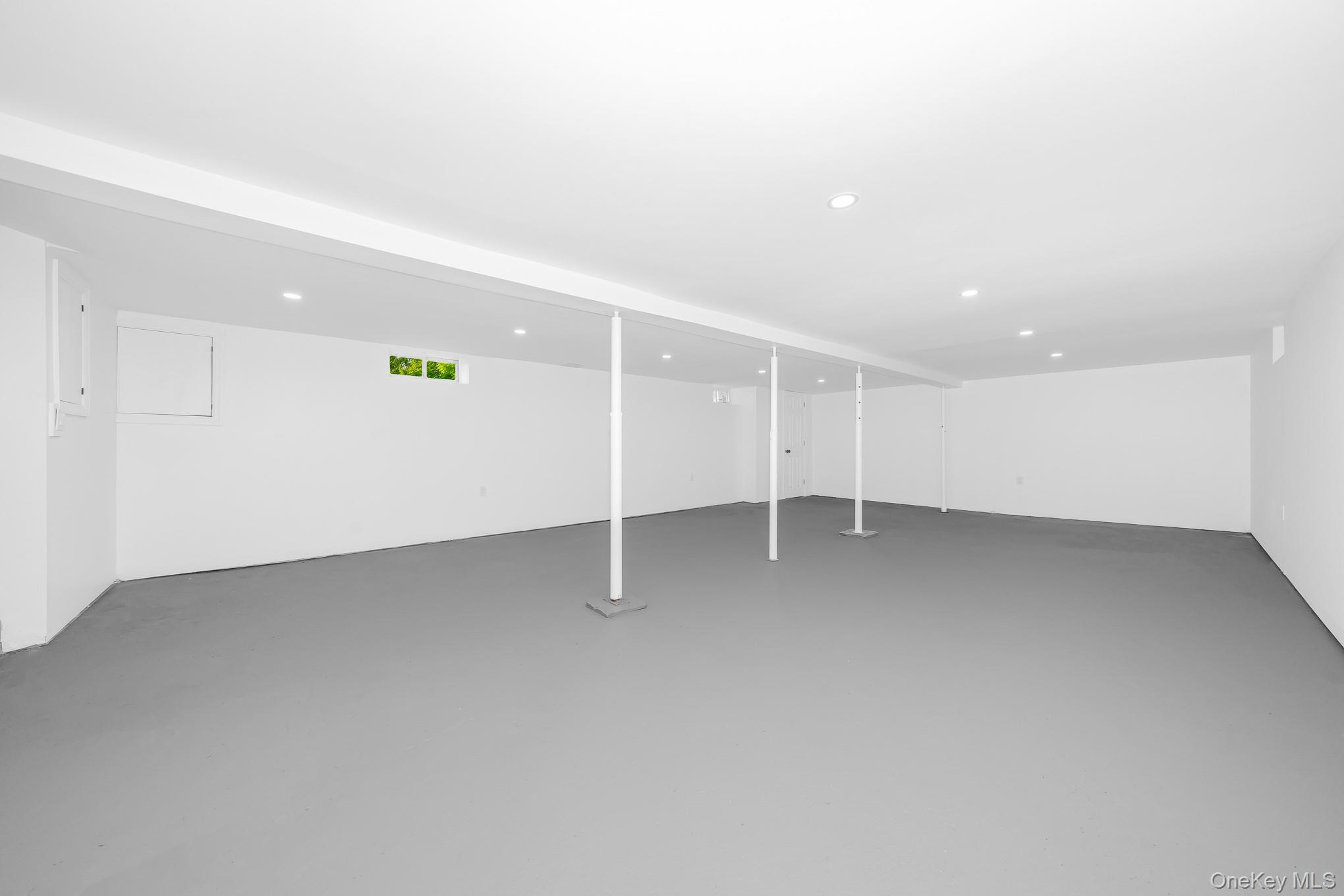 24 Calvert Avenue, West Babylon, NY 11704