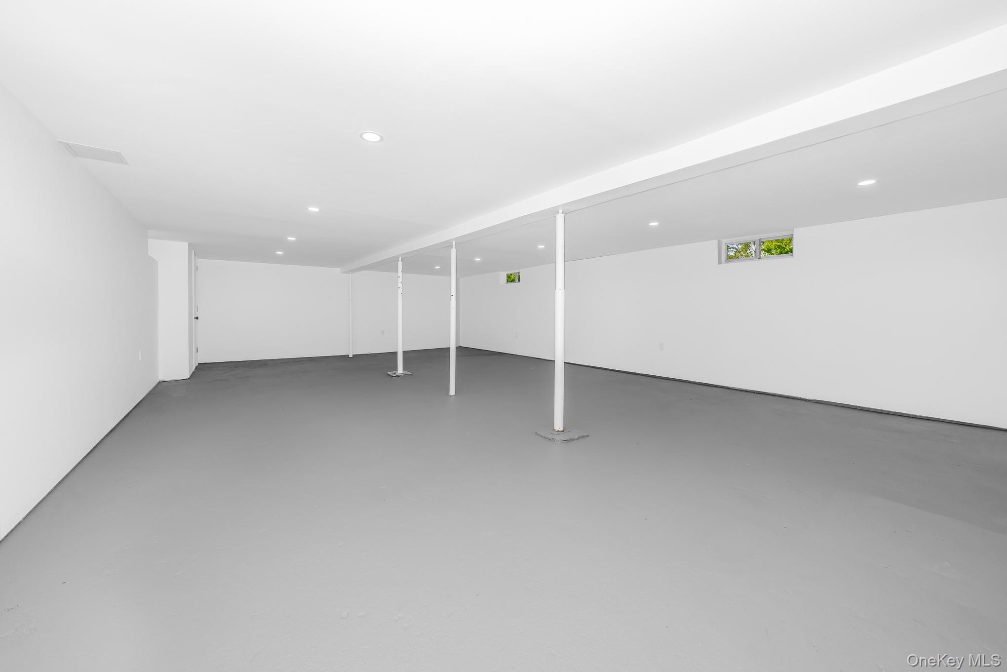 24 Calvert Avenue, West Babylon, NY 11704