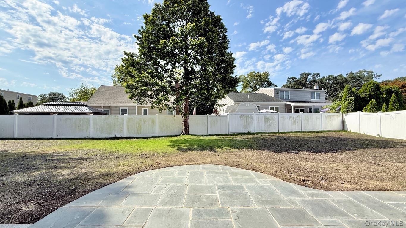 2166 Isabelle Ct, North Bellmore, NY 11710